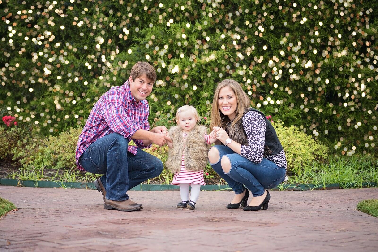 Family Photos with Minted Christmas Cards  by East Memphis mom blogger Walking in Memphis in High Heels