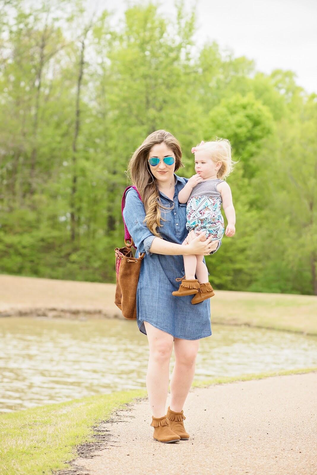 Mamas Minis Style Collective Boho 100 Minnetonka Giveaway Walking in Memphis in High Heels