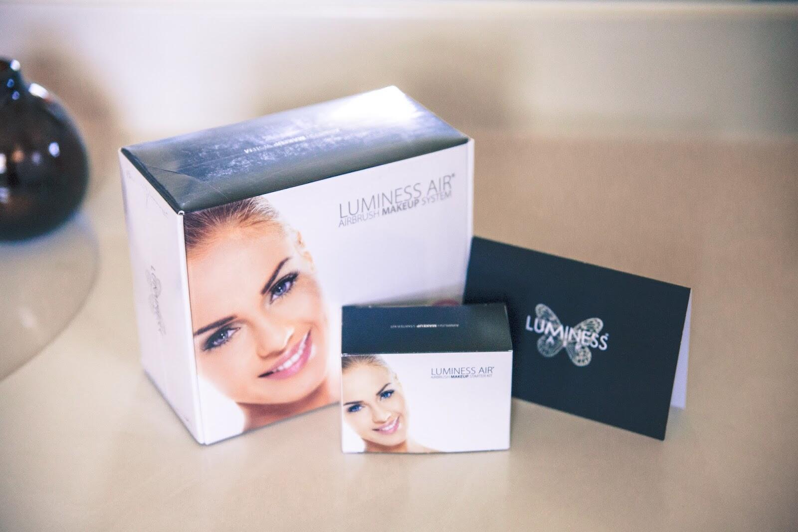 Luminess Airbrush Make-up system with makeup 