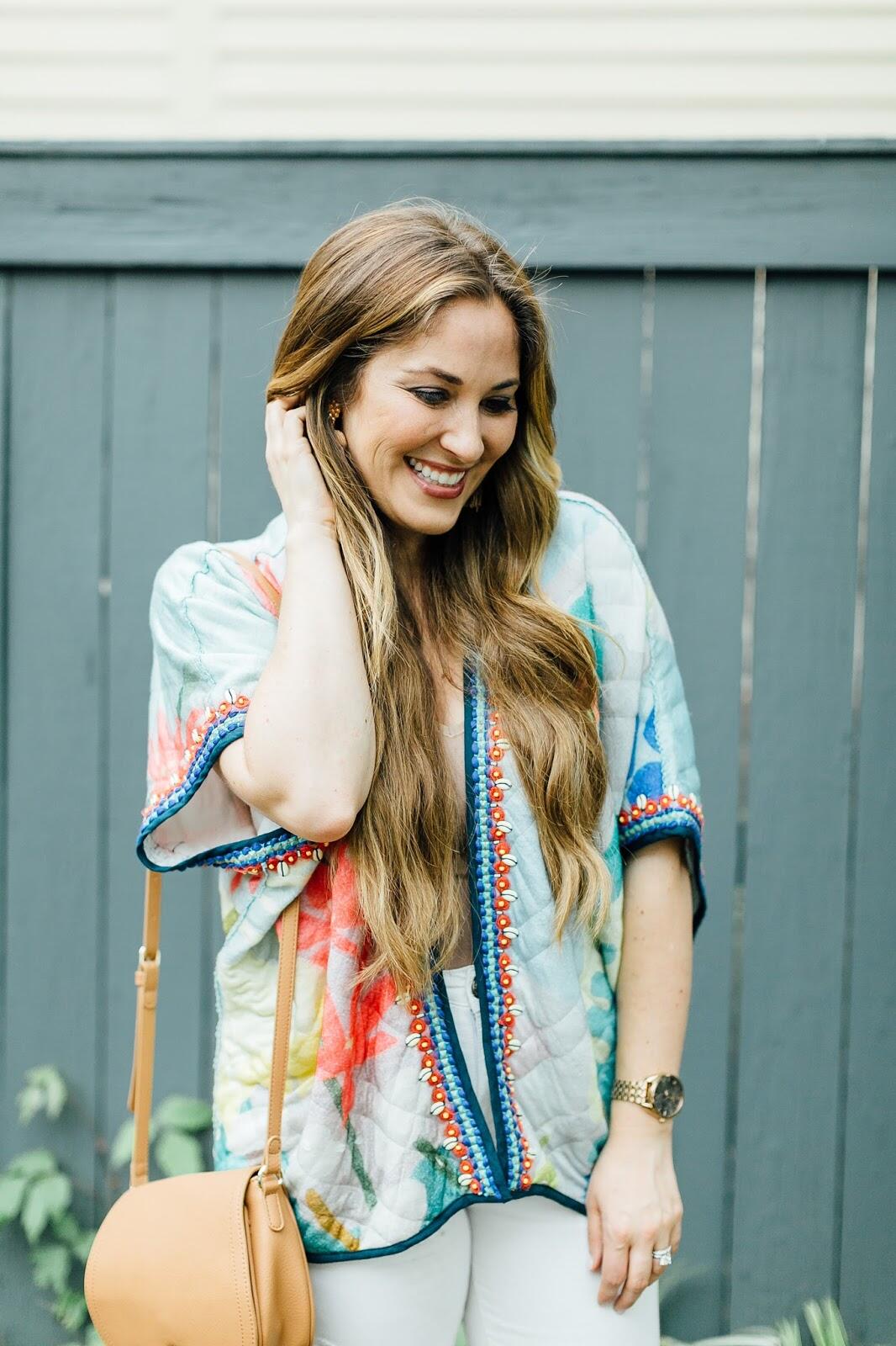 Trend Spin Linkup - The Perfect Kimono Cardigan by fashion blogger Laura of Walking in Memphis in High Heels