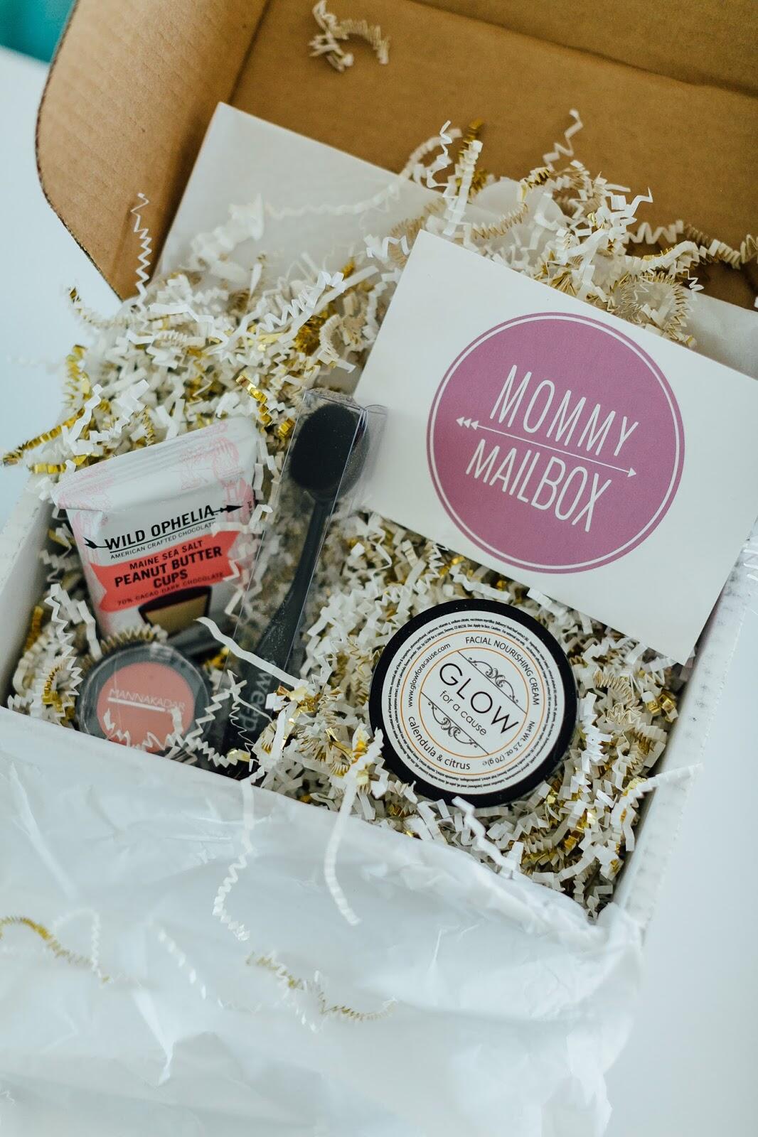 The 3 Best Subscription Boxes For Women You Need by lifestyle blogger Laura of Walking in Memphis in High Heels