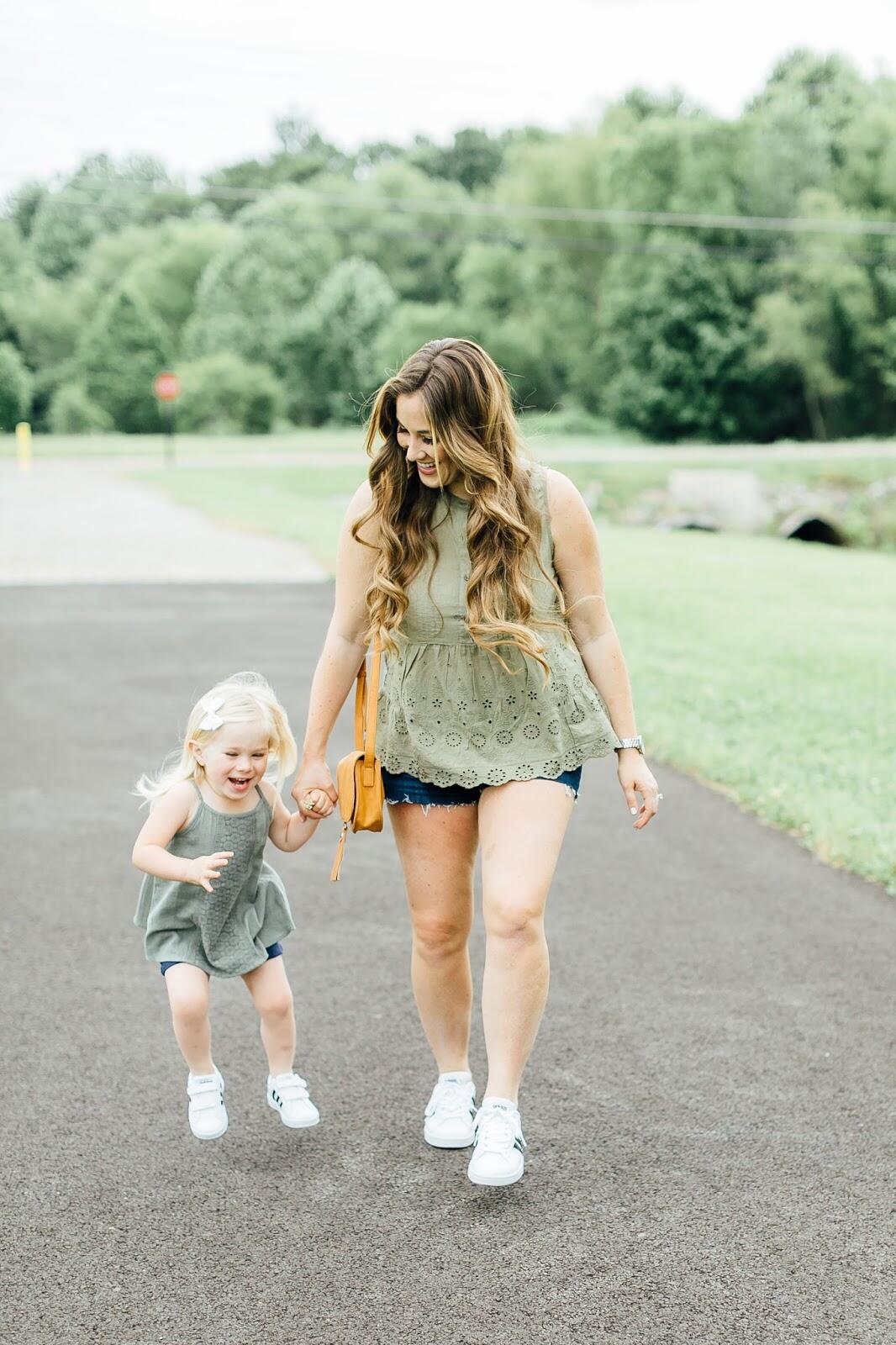 Where to Buy Affordable Casual Summer Clothing for Kids & Moms by fashion blogger Laura of Walking in Memphis in High Heels