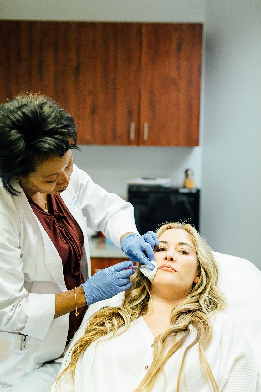 What It's Like to Get Juvederm Lip Fillers by popular beauty blogger Walking in Memphis in High Heels