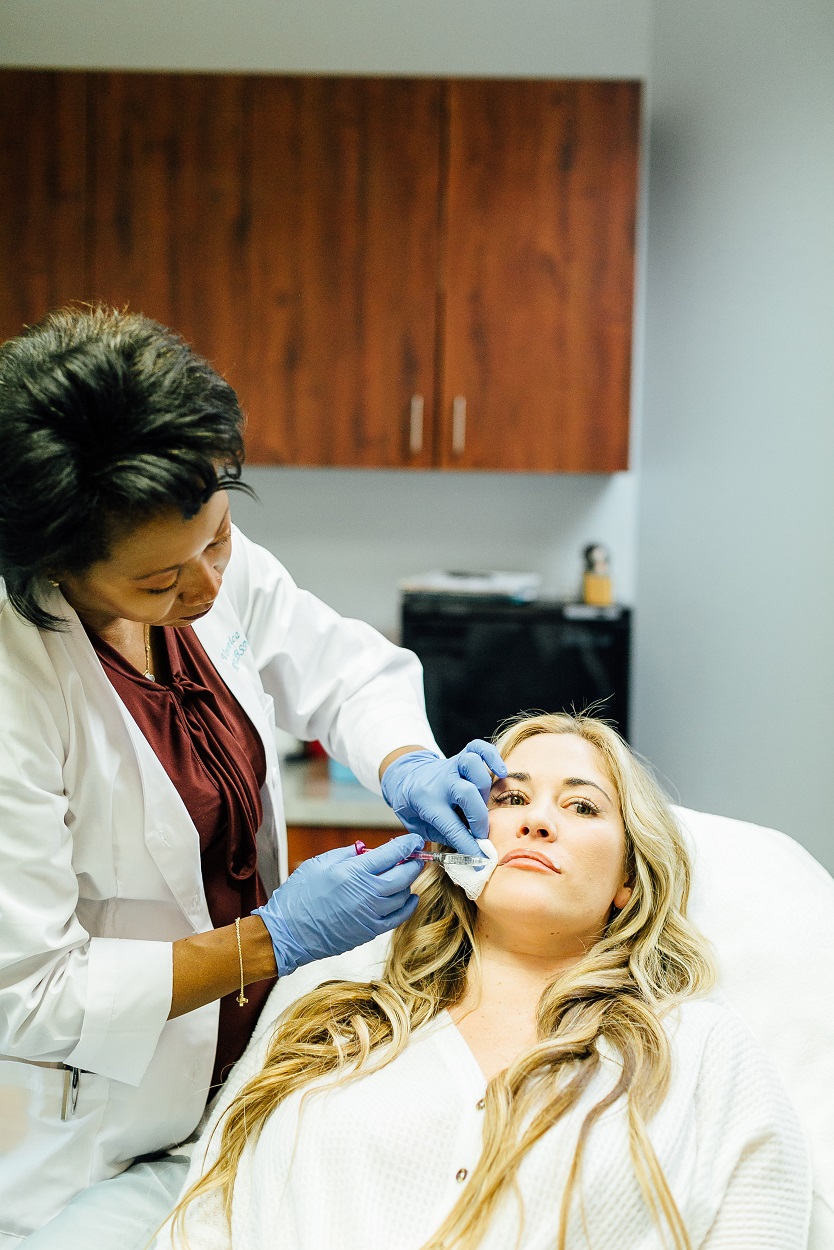 What It's Like to Get Juvederm Lip Fillers by popular beauty blogger Walking in Memphis in High Heels