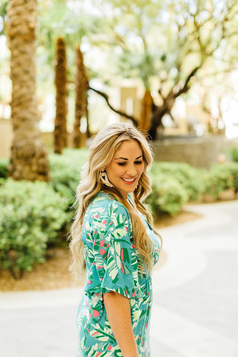 The Perfect Summer Caftan from Escapada Living featured by popular fashion blogger, Walking in Memphis in High Heels