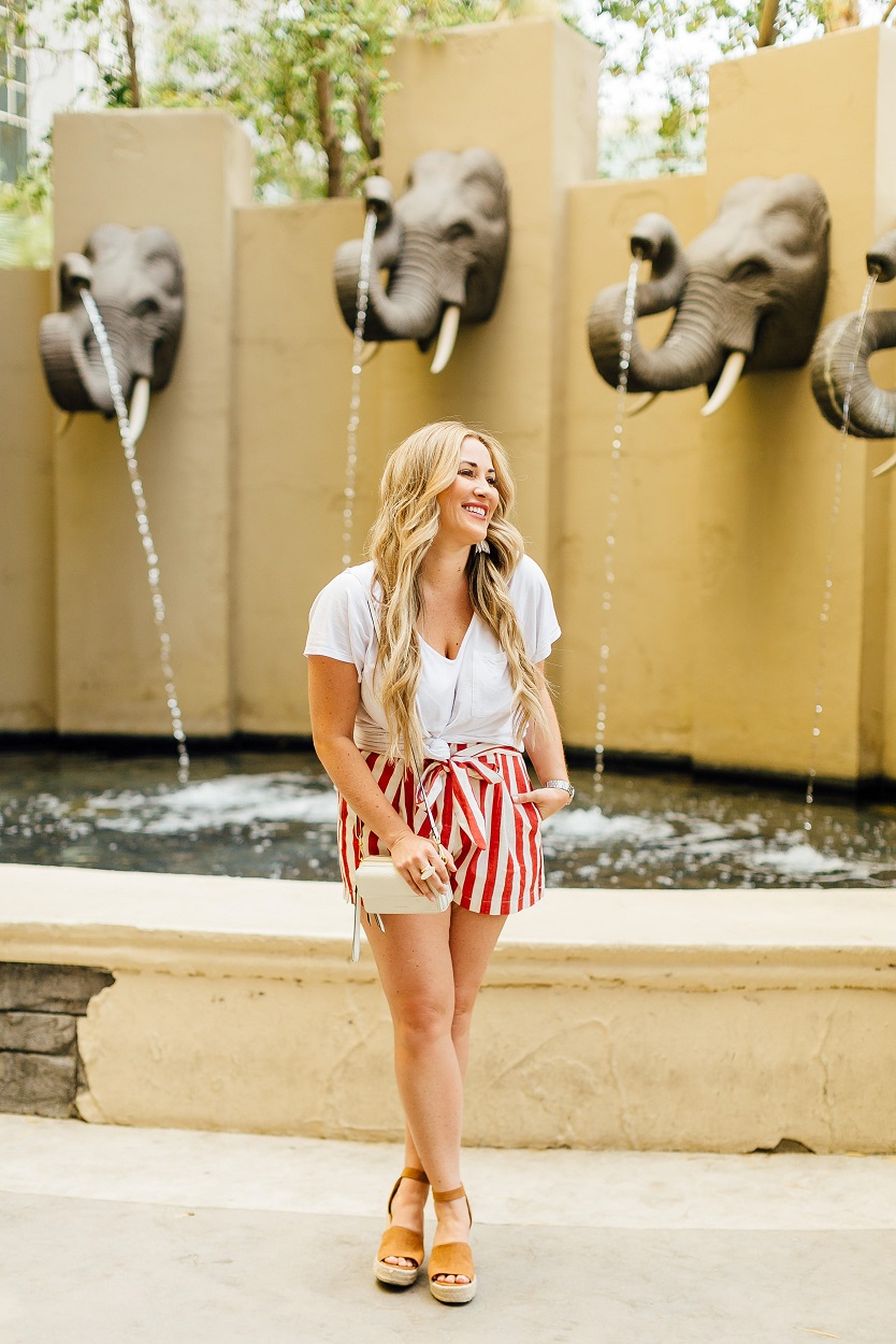 Red and white hot sale striped shorts outfit