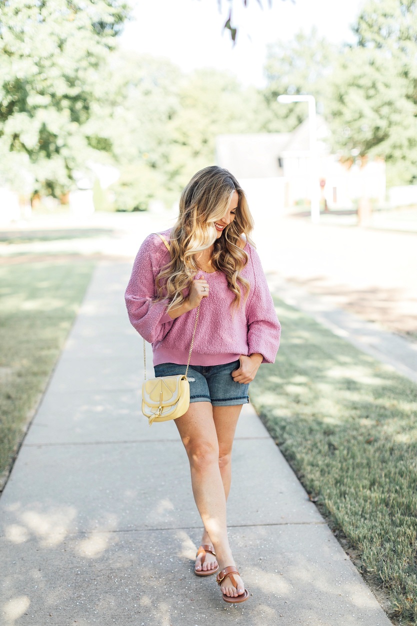 Tory Burch summer sandals styled by popular fashion blogger, Walking in Memphis in High Heels
