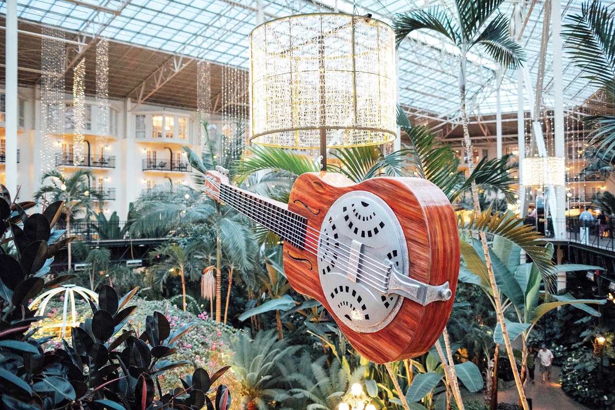 Things to do at Gaylord Opryland in Nashville featured by popular travel blogger, Walking in Memphis in High Heels