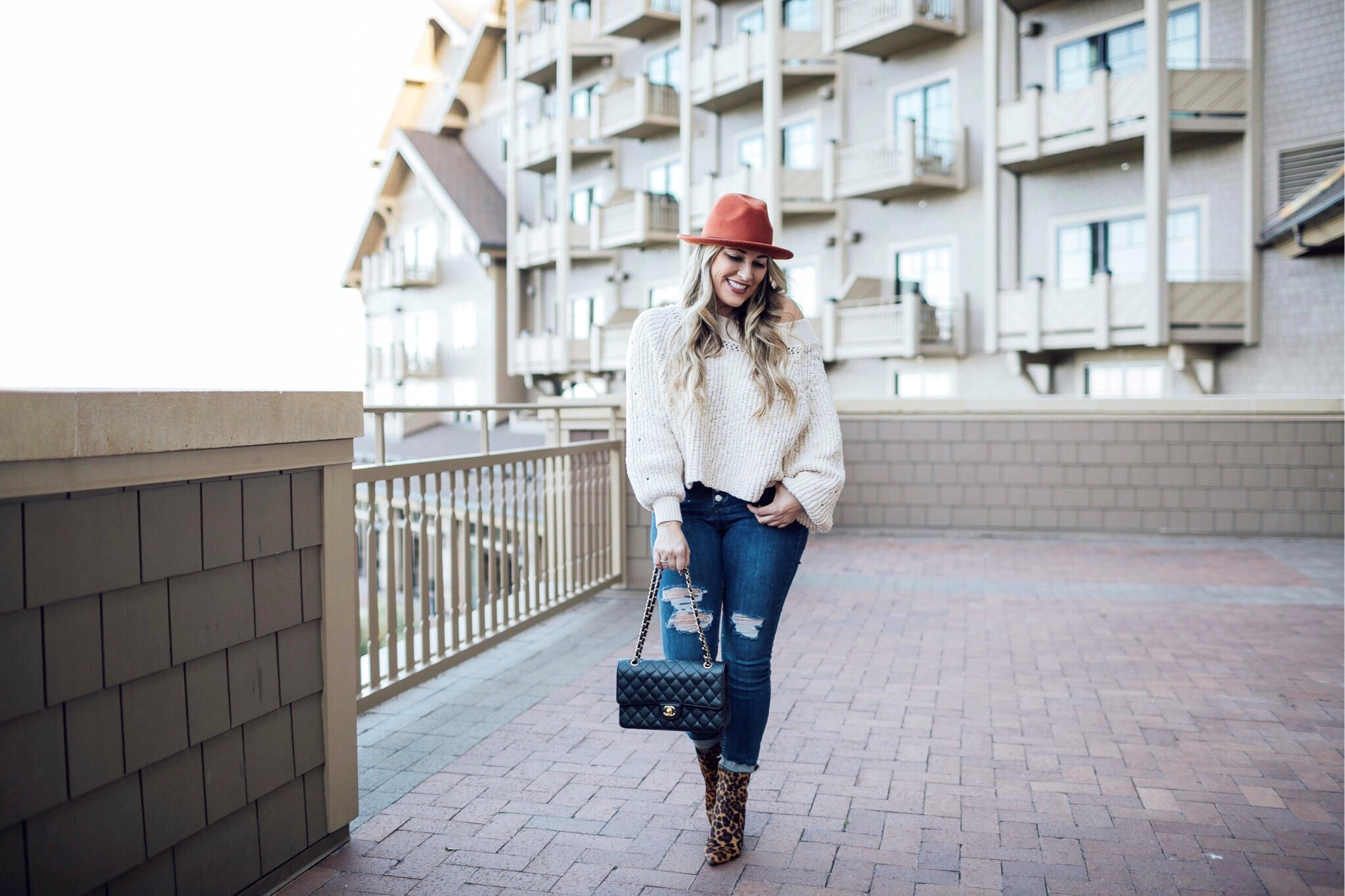 Fall Colors fashion featured by popular fashion blogger, Walking in Memphis in High Heels