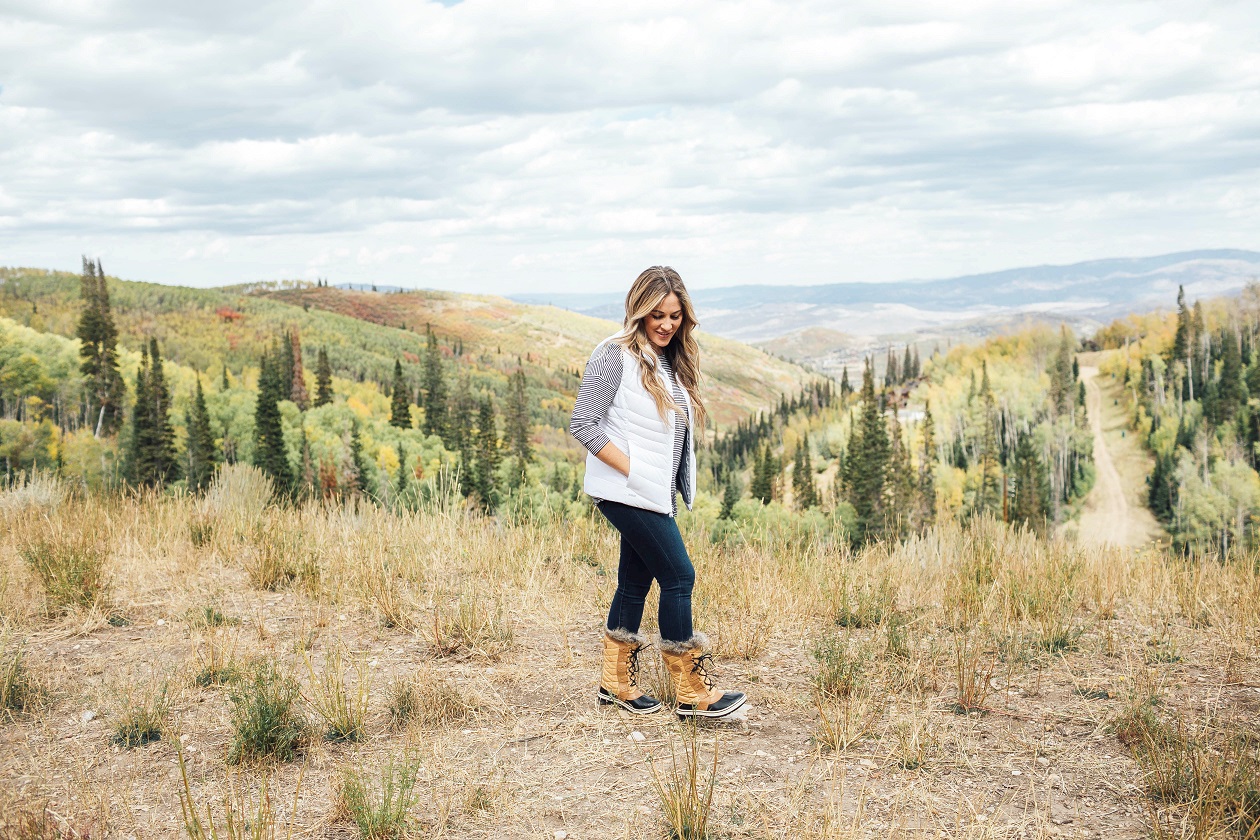 Top Places to Go Hiking in the Fall featured by top travel blogger, Walking in Memphis in High Heels: Park City