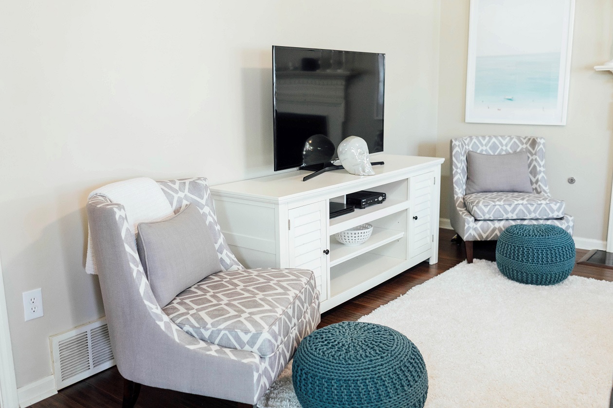 Living Room Update featured by top lifestyle blogger, Walking in Memphis in High Heels