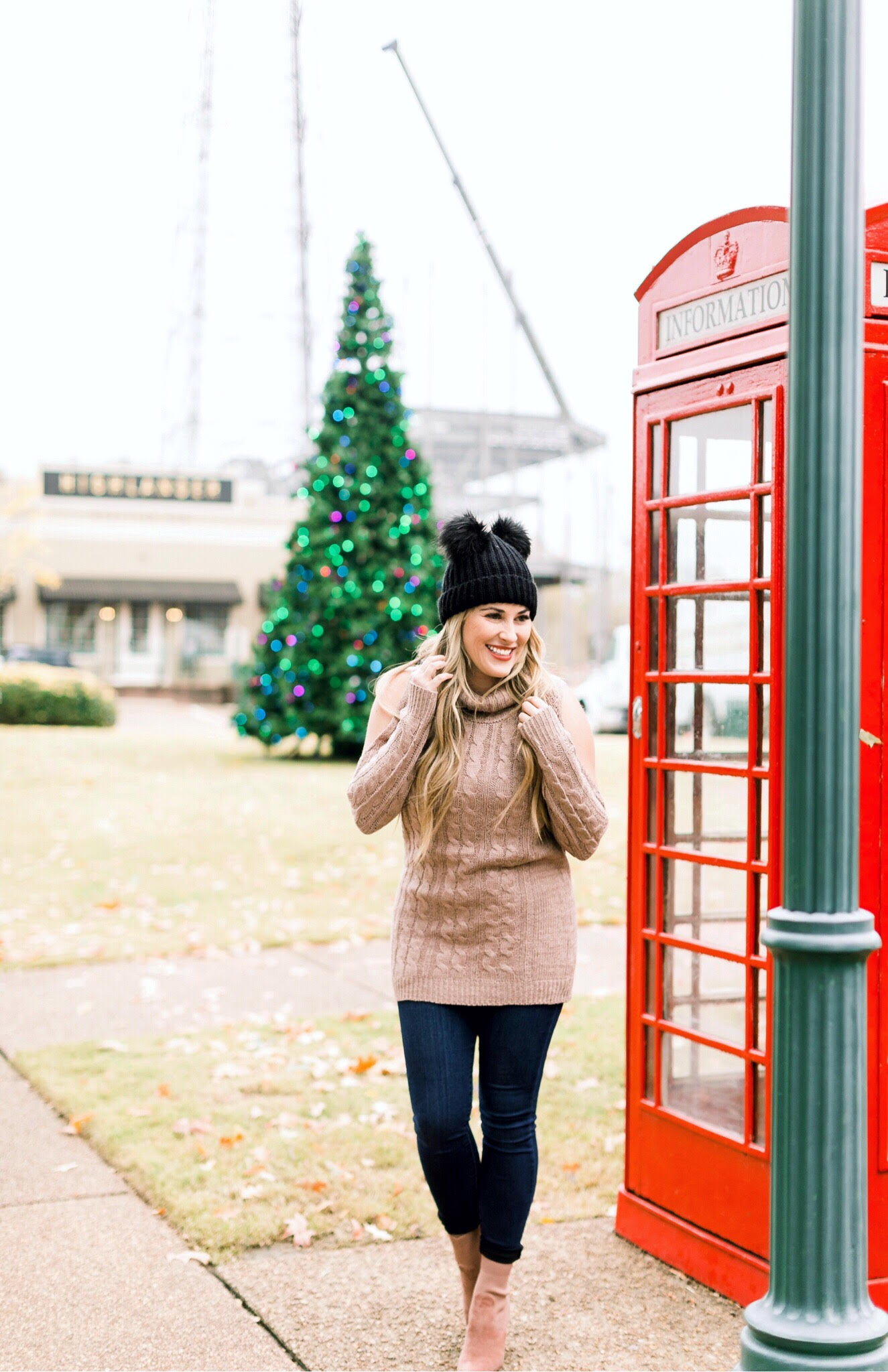 Holidays | Fashion | Trend Spin Linkup - Winter Style featured by top fashion blog Walking in Memphis in High Heels 