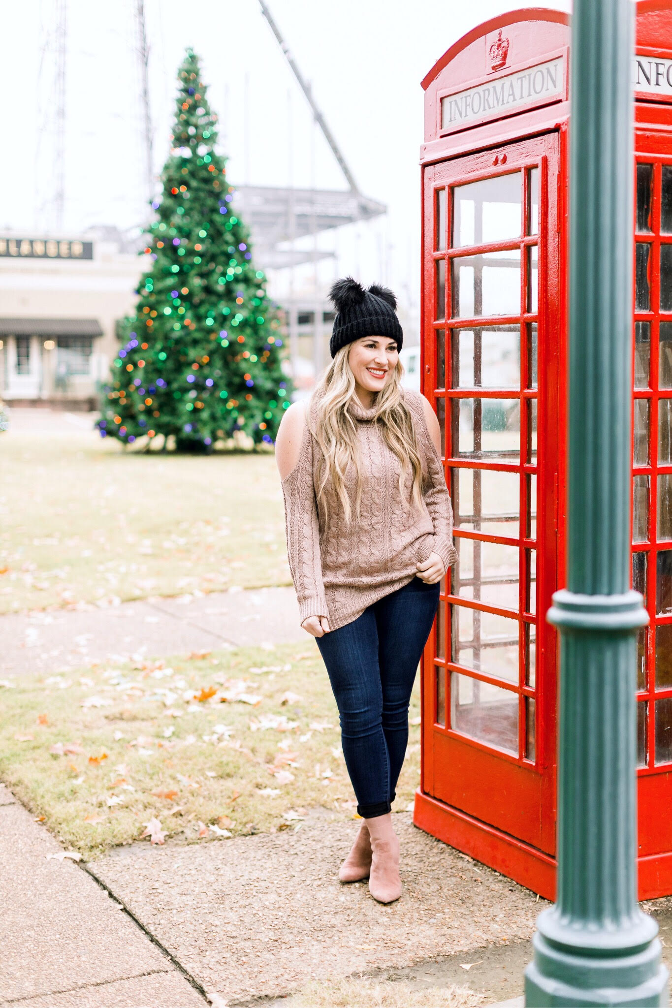 Holidays | Fashion | Trend Spin Linkup - Winter Style featured by top fashion blog Walking in Memphis in High Heels 