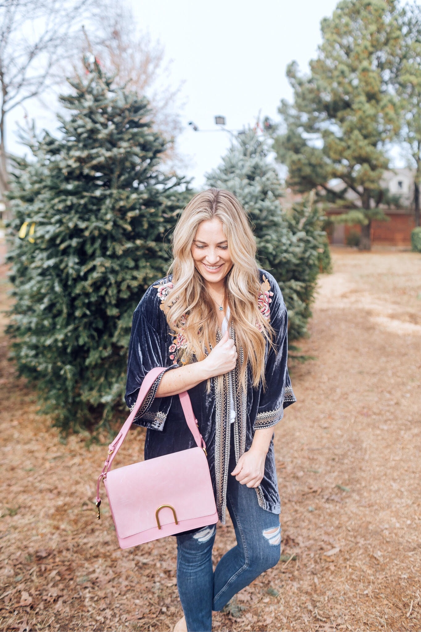 5 Cute Velvet Kimonos to Wear This Winter featured by top US fashion blog, Walking in Memphis in High Heels: image of a woman wearing a LOFT velvet kimono