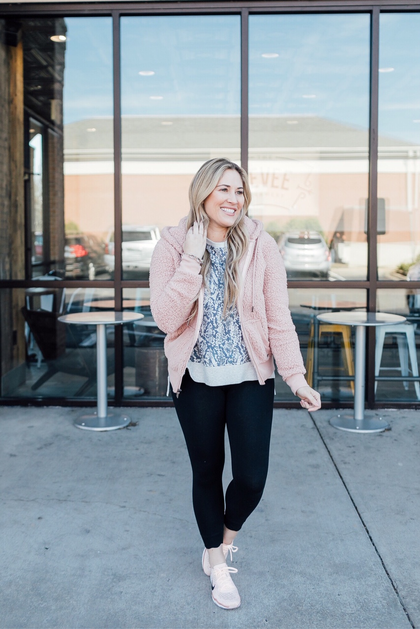 Core Challenge featured by top fitness blog, Walking in Memphis in High Heels: image of a woman wearing a Marc New York Performance fleece jacket, Snake Skin cotton sweatshirt, scalloped leggings and Nike Flyknit sneakers