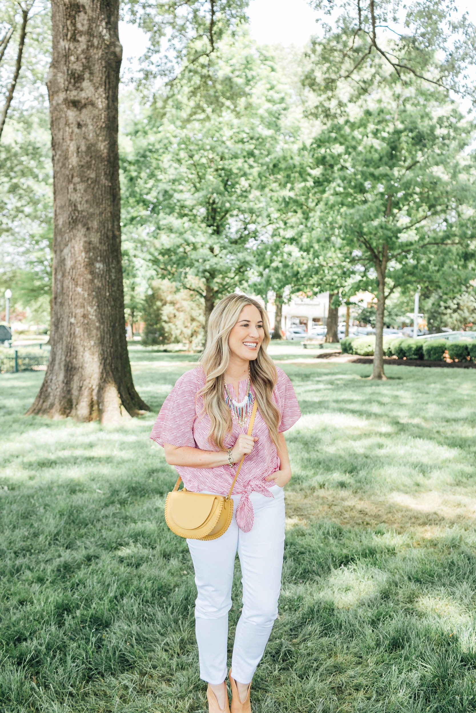 The Most Flattering White Jeans - Walking in Memphis in High Heels