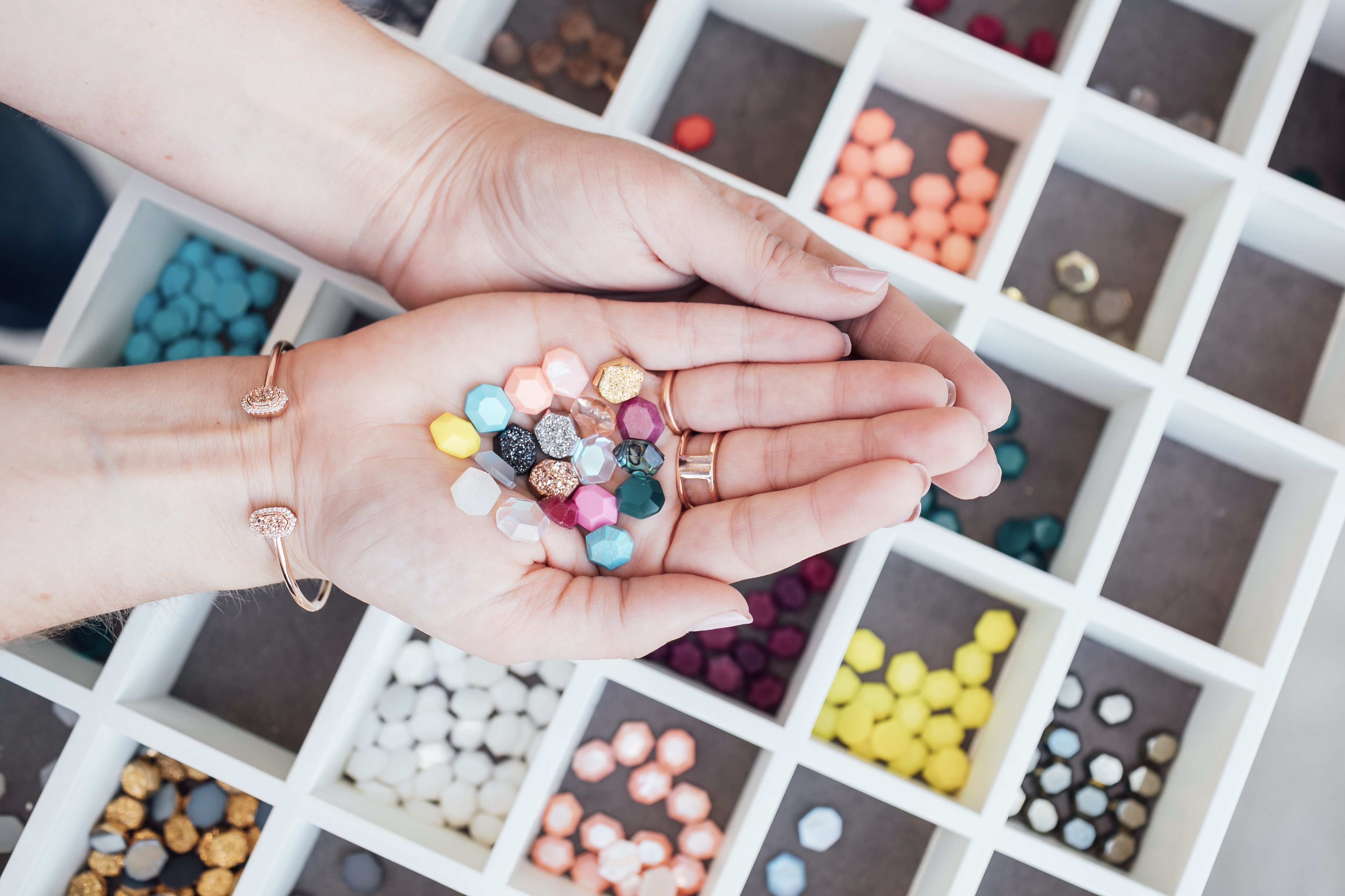 Kendra Scott Color Bar Bridal Party featured by top US lifestyle blog, Walking in Memphis in High Heels