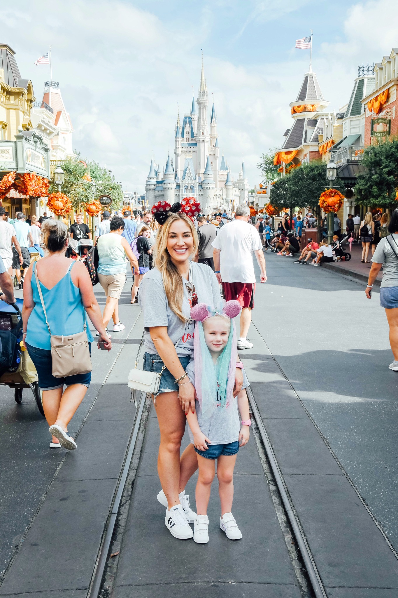 10 Tips to Plan Your Disney World Vacation with Kids featured by top US travel blog, Walking in Memphis in High Heels.