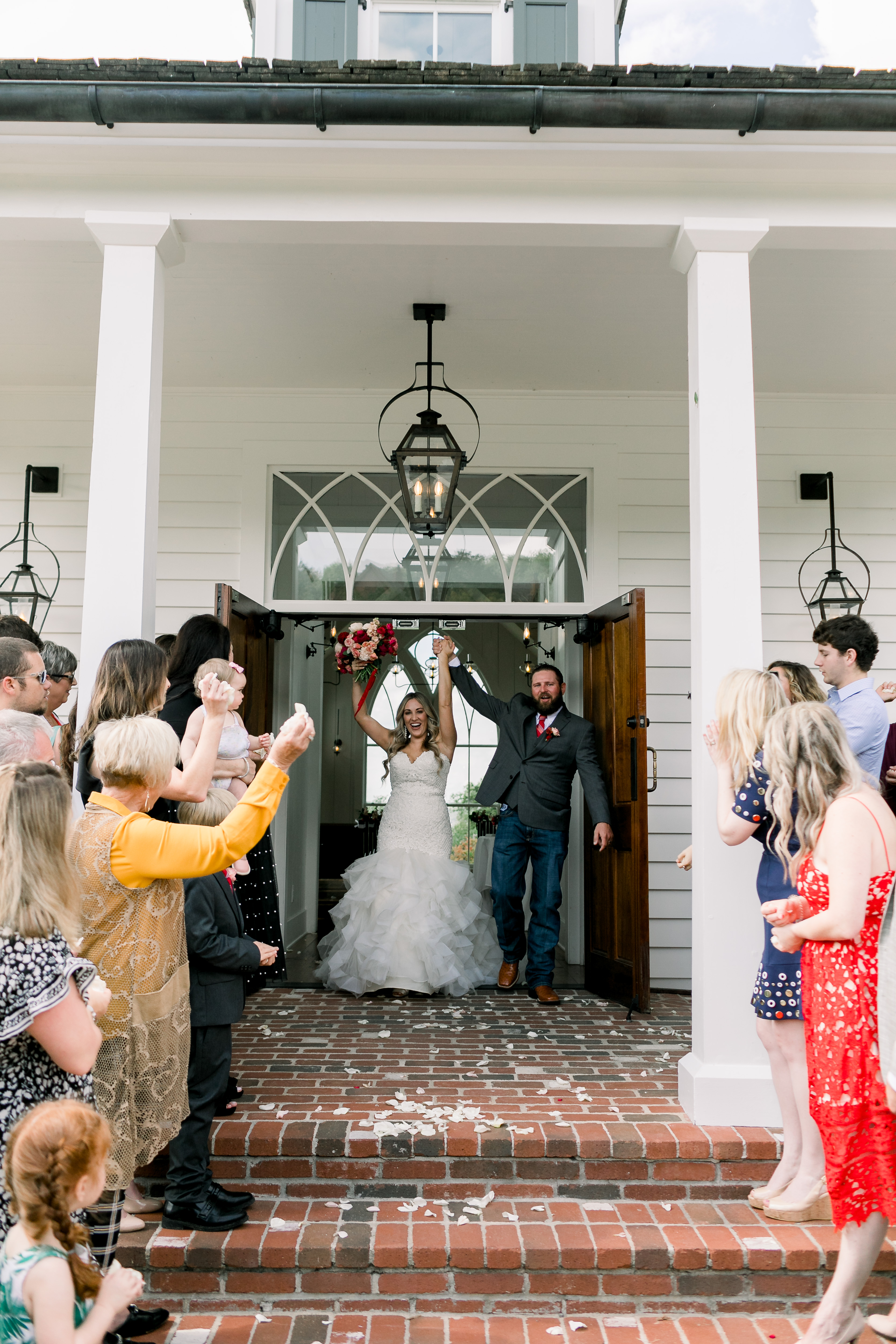 Rustic Fall Wedding in the Ozark Mountains in Branson, Missouri featured by top US lifestyle blog, Walking in Memphis in High Heels.