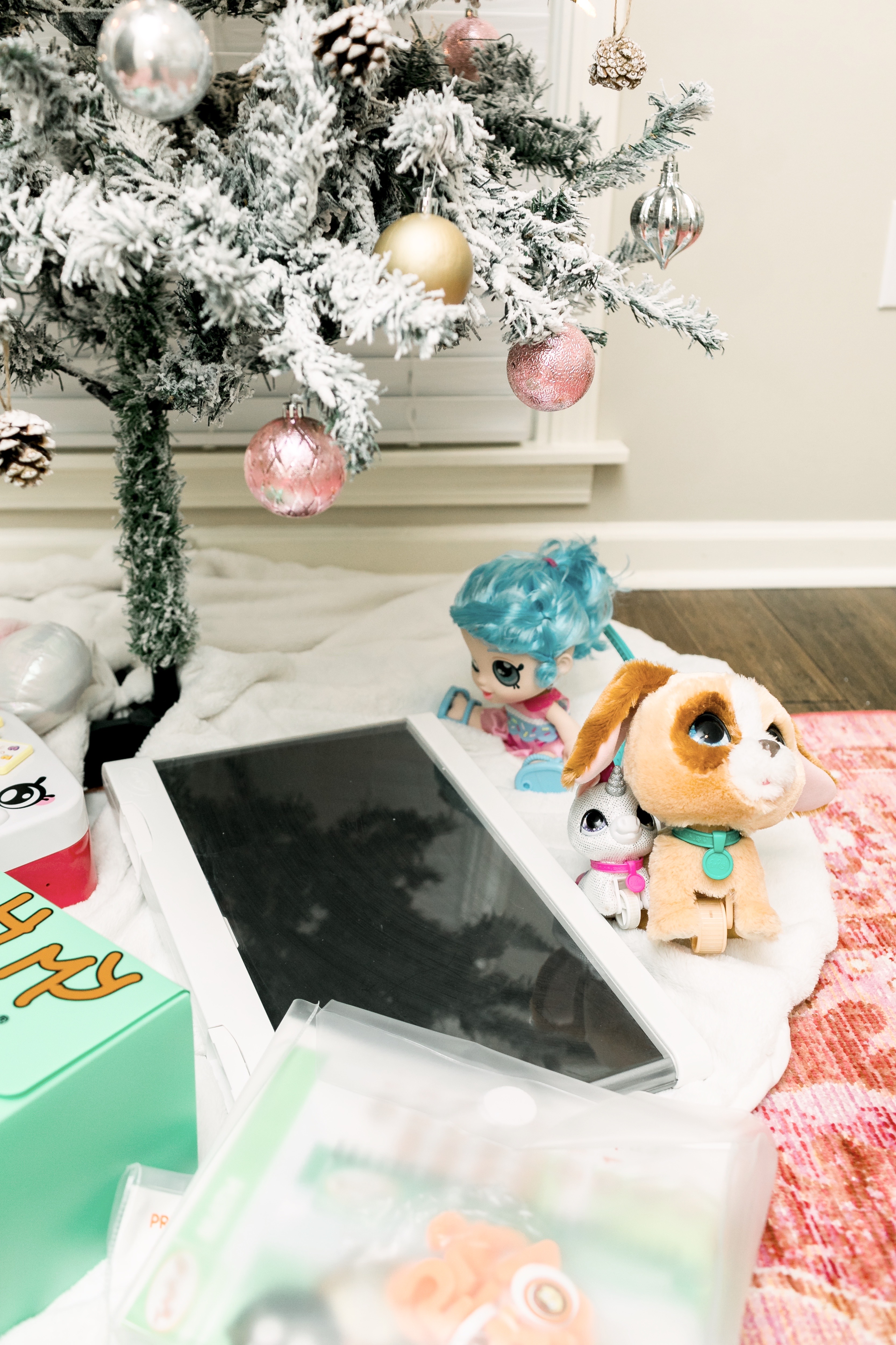 Holiday Gift Guide: the Best Toys for Preschoolers featured by top Memphis mommy blog, Walking in Memphis in High Heels.