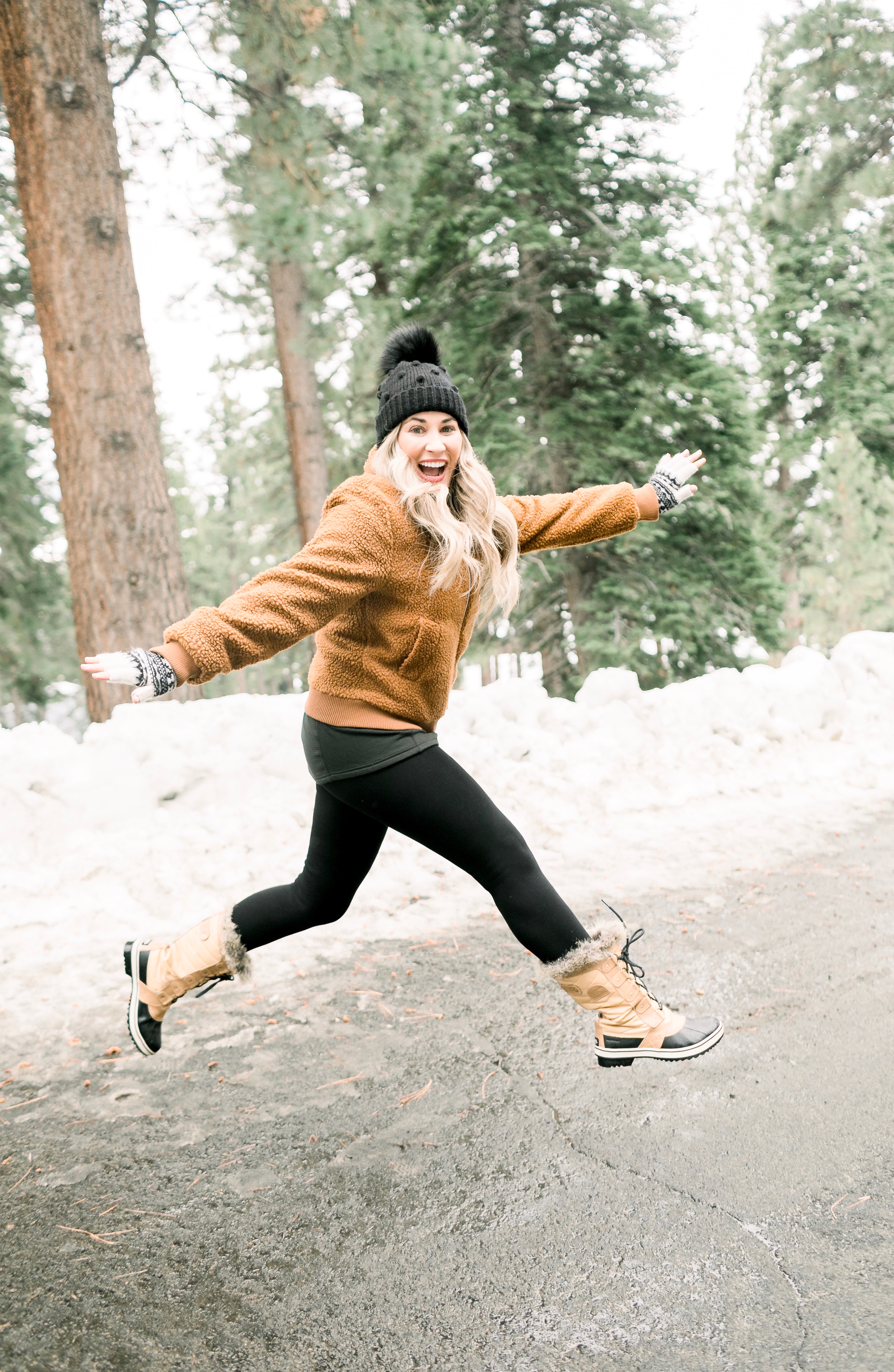 Cute Hiking Outfits for Winter