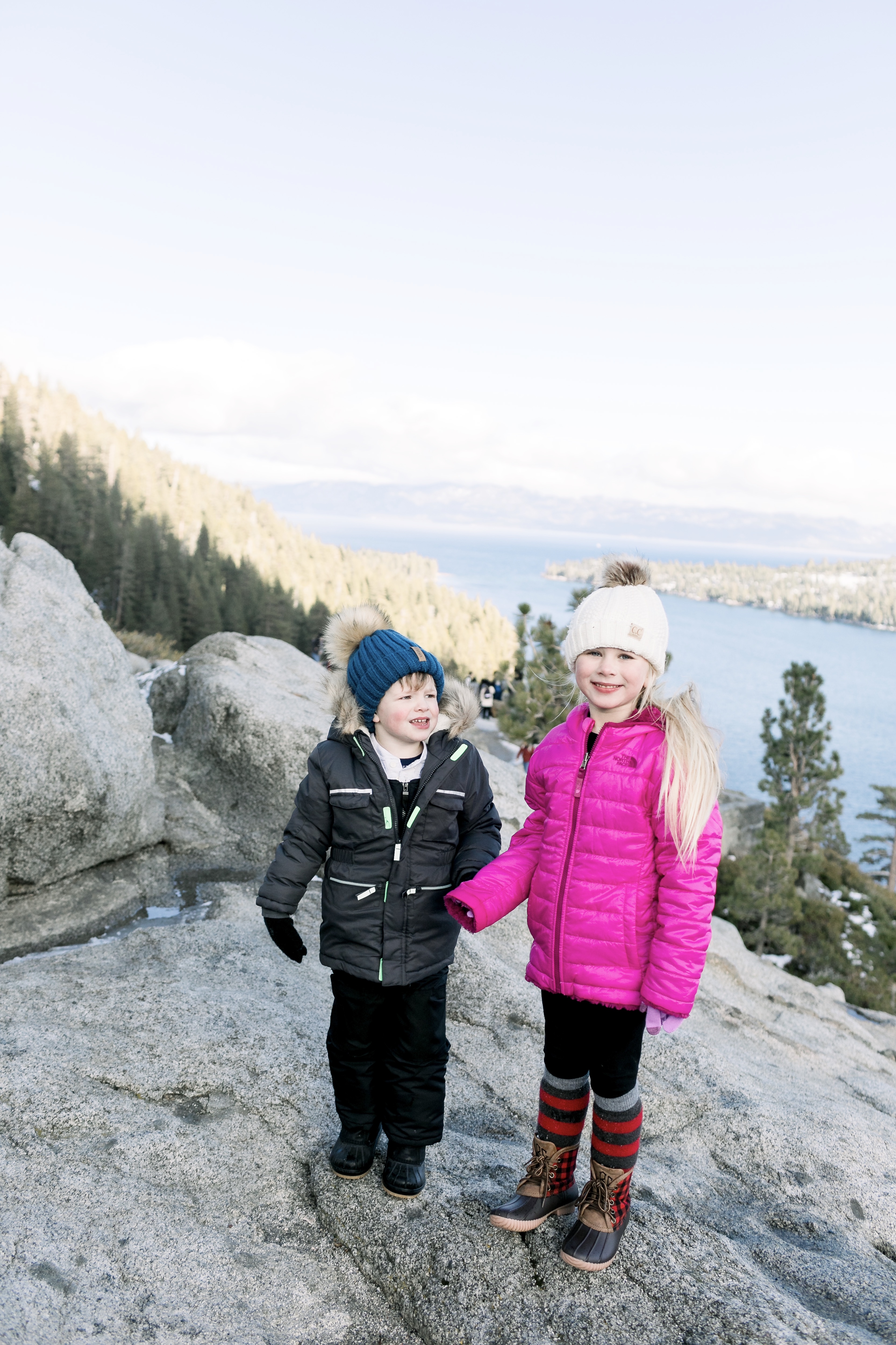 Travel Guide: the Best Things to Do in Lake Tahoe in the Winter featured by top US travel blog, Walking in Memphis in High Heels.