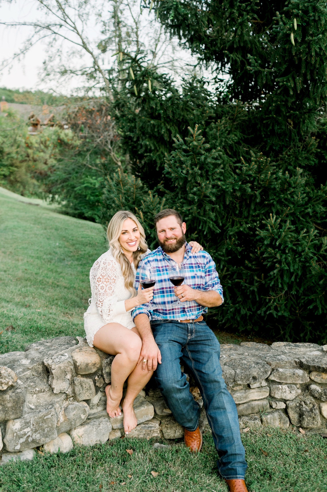 Rustic Wedding Reception in Branson MO featured by top Memphis lifestyle blog, Walking in Memphis in High Heels.
