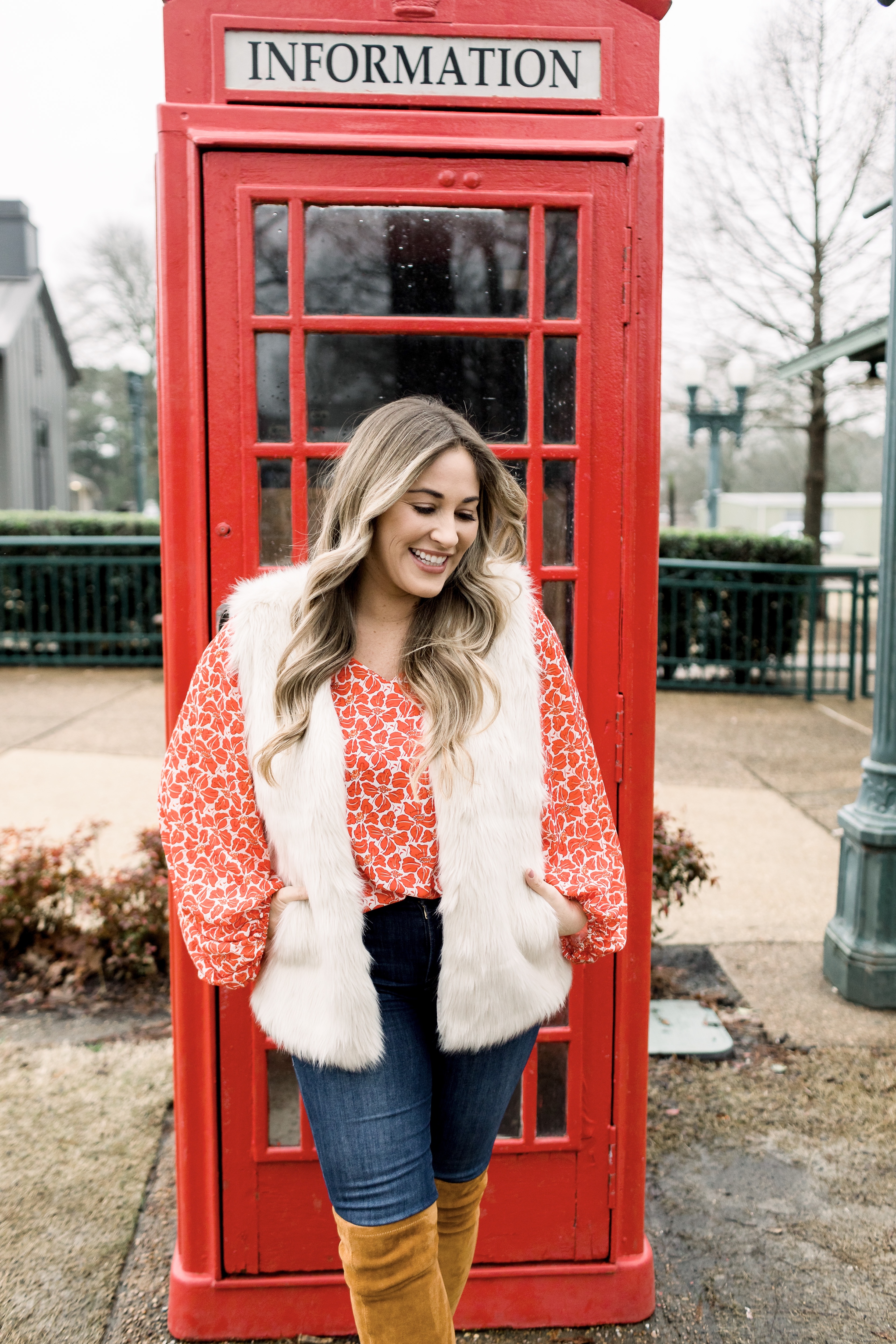 Floral blouse styled for Spring by top Memphis fashion blog, Walking in Memphis in High Heels: image of a woman wearing an Azokoe floral blouse from Amazon fashion.