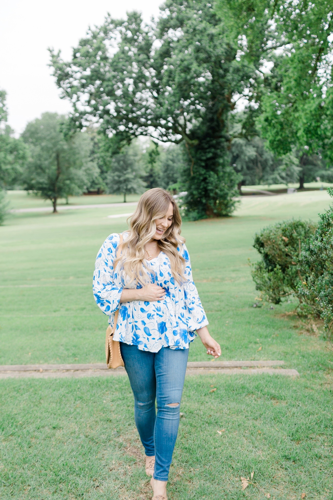 Top 5 Best Parks in Memphis for a Family Picnic featured by top Memphis blogger, Walking in Memphis in High Heels.