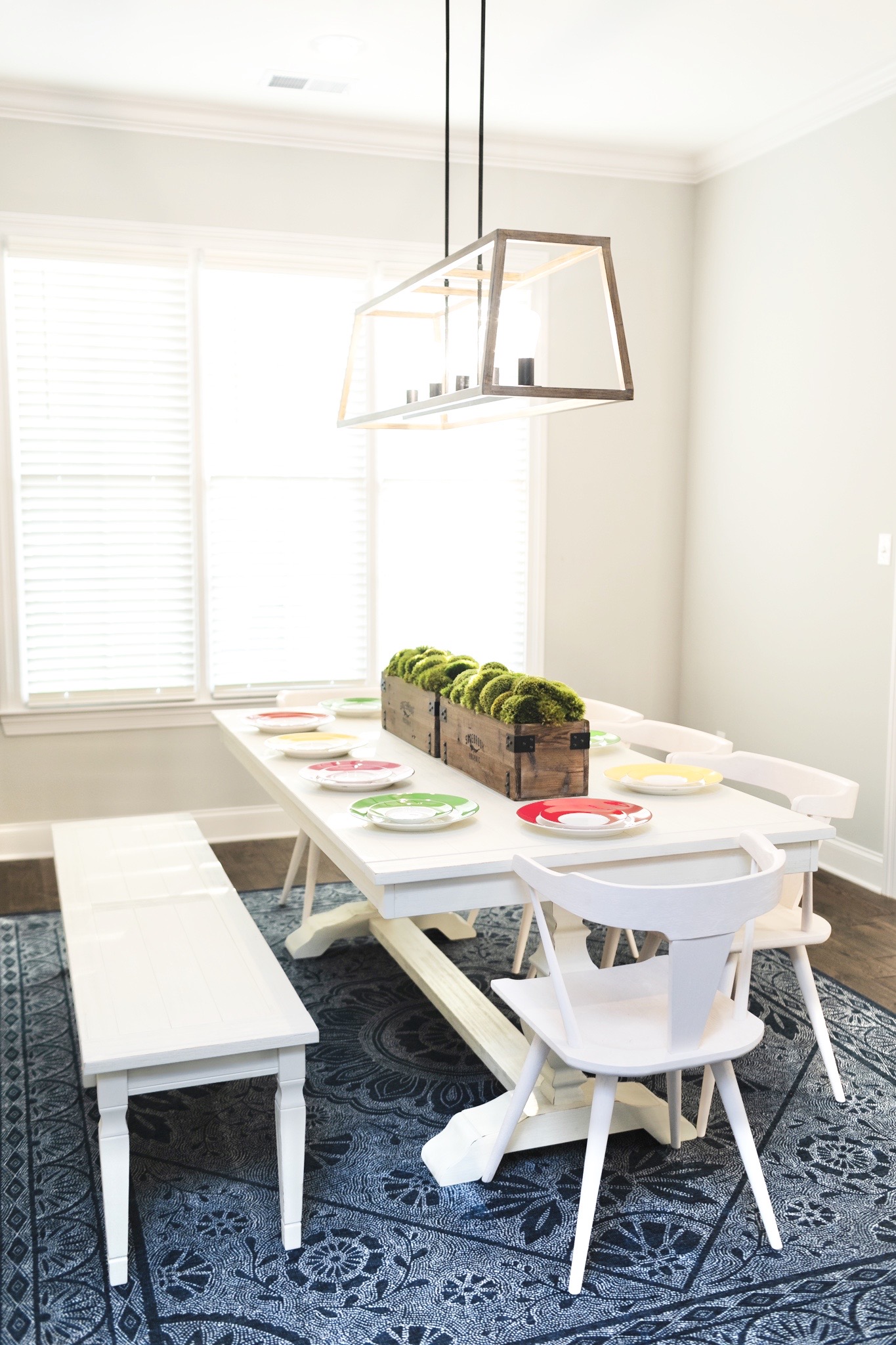 Farmhouse Dining Room featured by top Memphis lifestyle blogger, Walking in Memphis in High Heels.