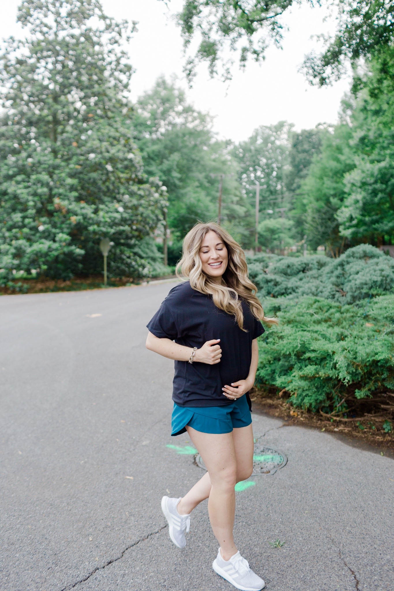 The Best Maternity Workout Clothes for the Second Trimester featured by top Memphis fitness blogger and expecting mom, Walking in Memphis in High Heels.