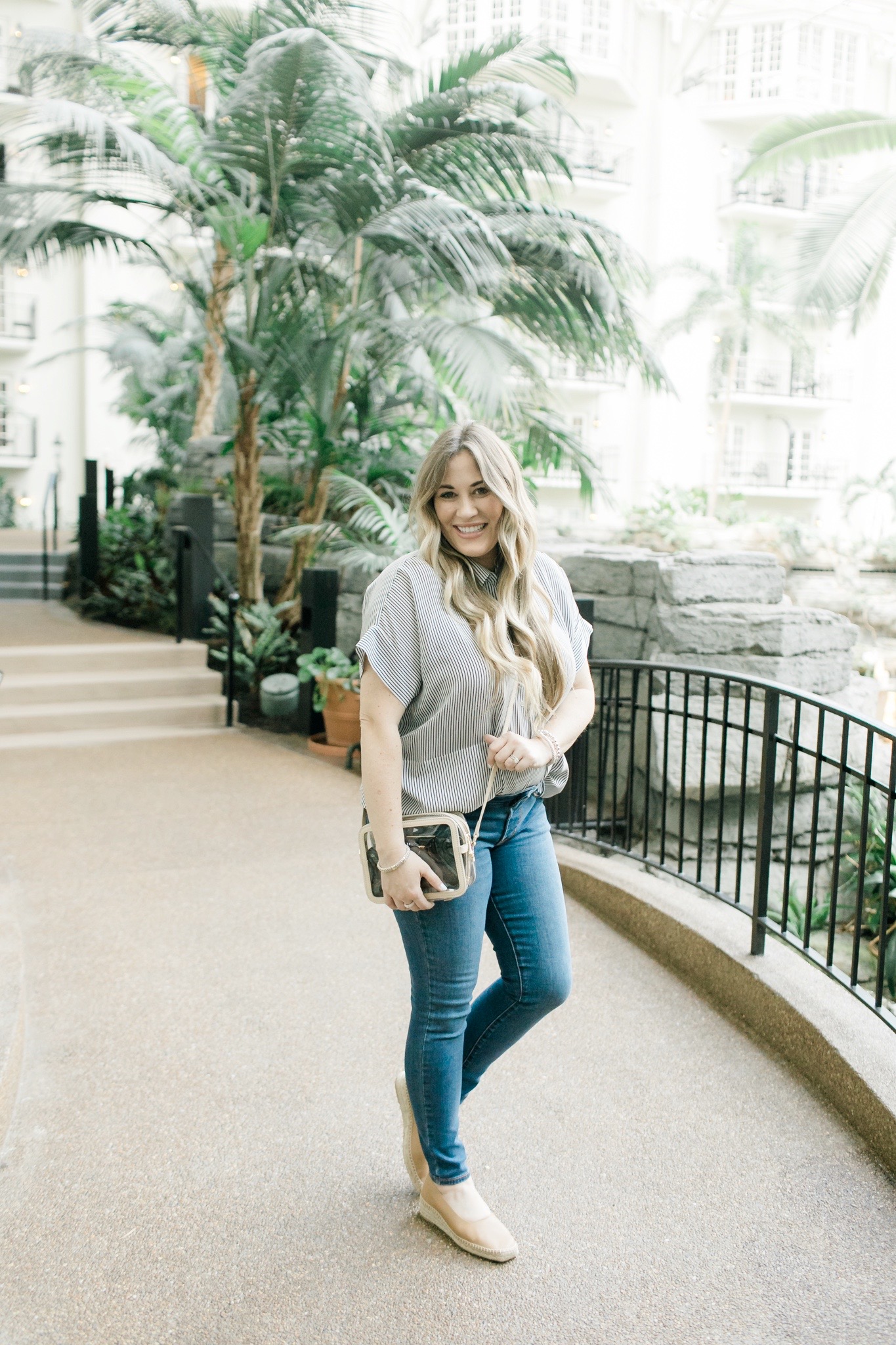 Cute fall look styled by top Memphis fashion blogger, Walking in Memphis in High Heels: image of a woman wearing an Everlane silk short tee and  Everlane espadrilles.