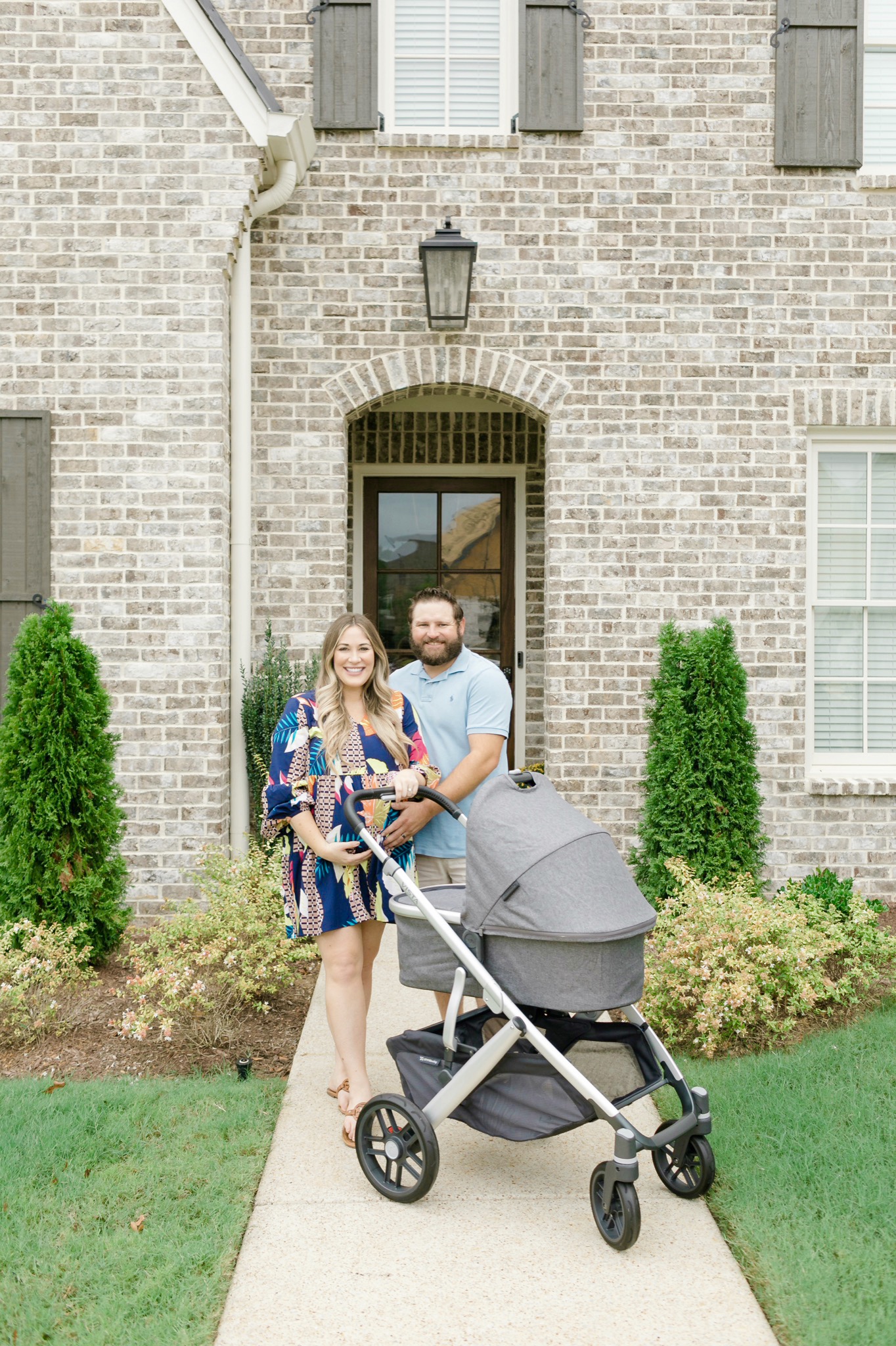 UPPAbaby Vista Stroller review featured by top Memphis mommy blogger, Walking in Memphis in High Heels.