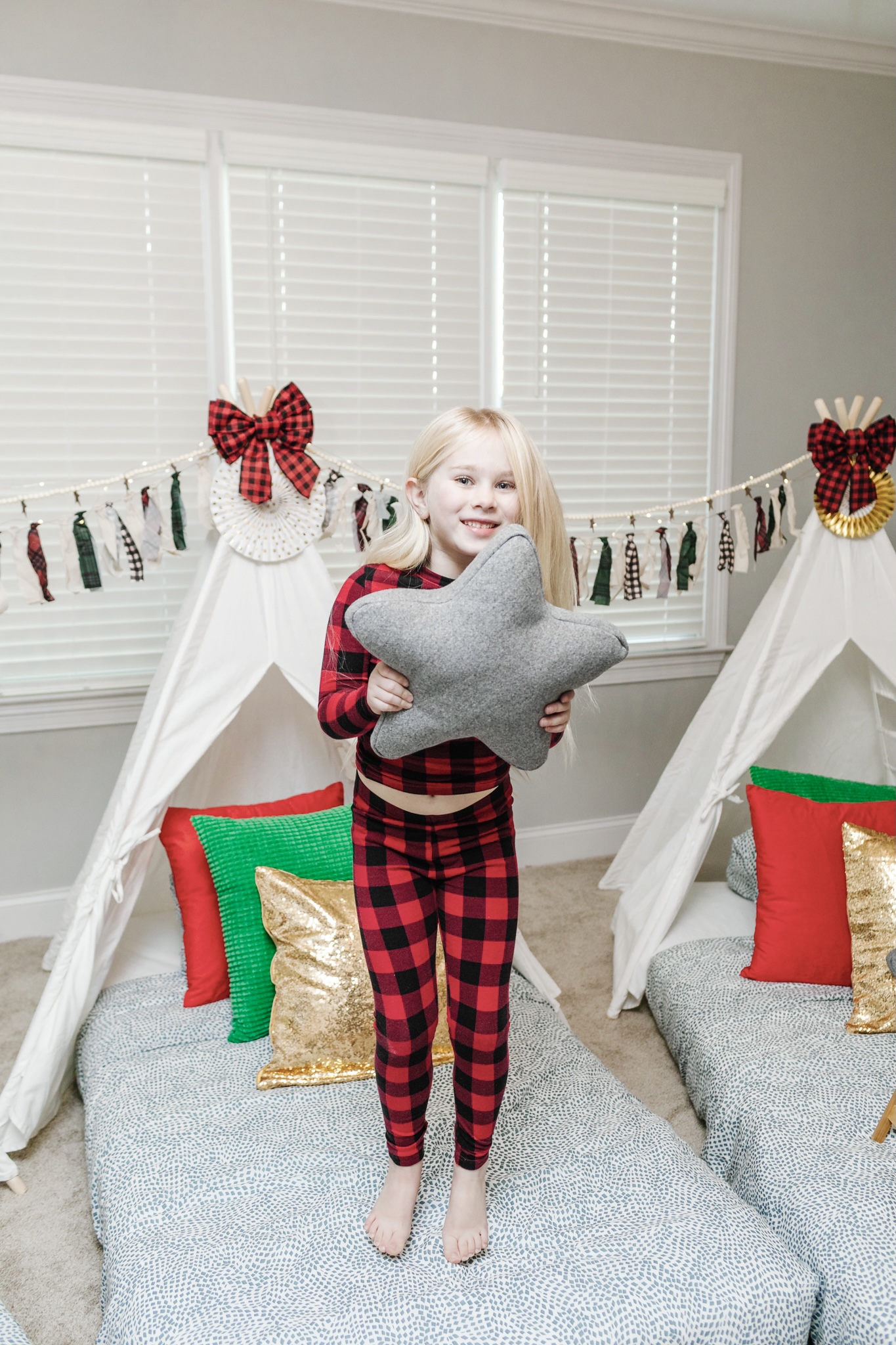 5 Indoor Winter Activities for the Entire Family featured by top Memphis lifestyle blogger, Walking in Memphis in High Heels.