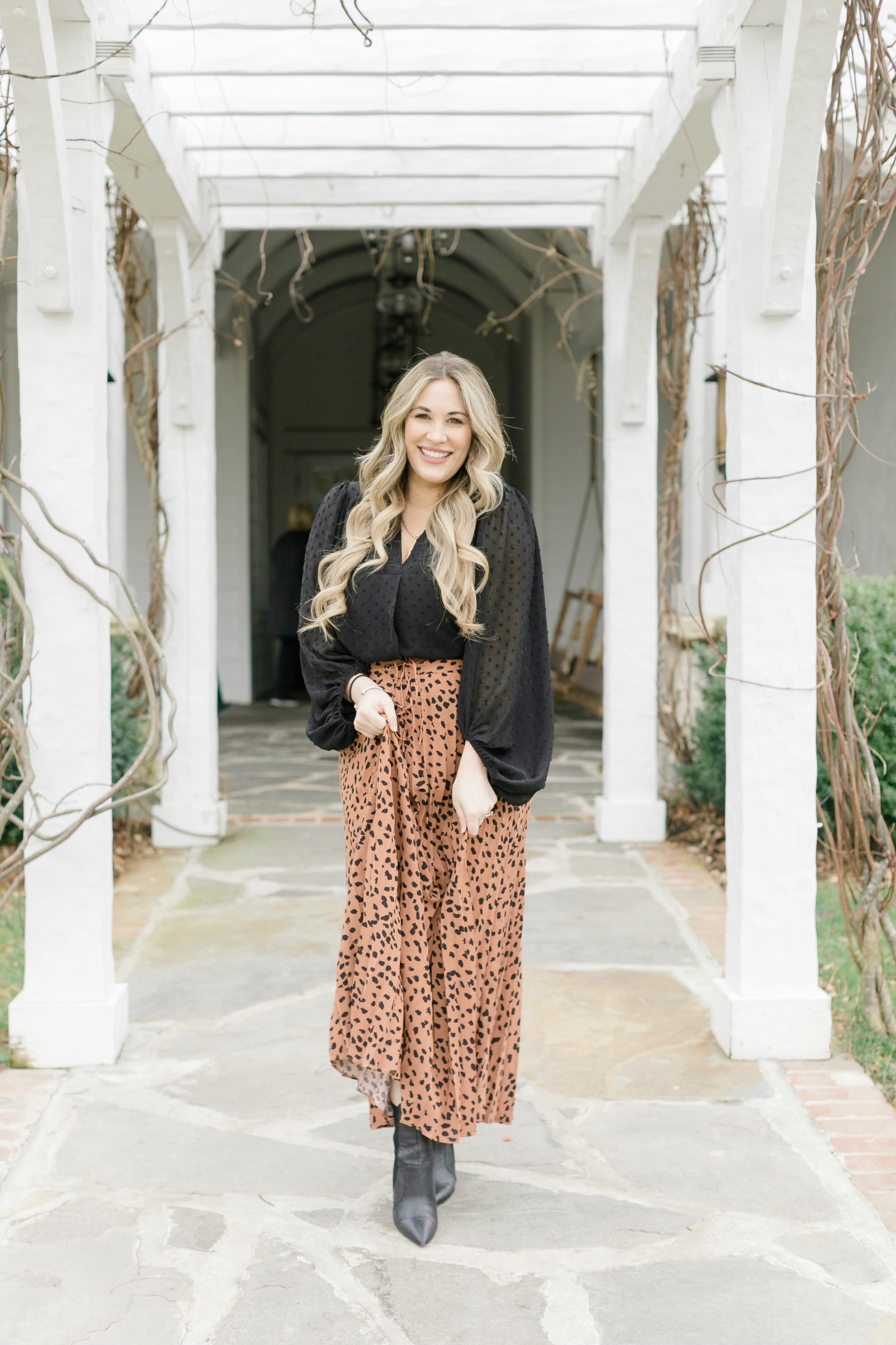 PinkBlush animal print maxi skirt styled by top Memphis fashion blogger, Walking in Memphis in High Heels.