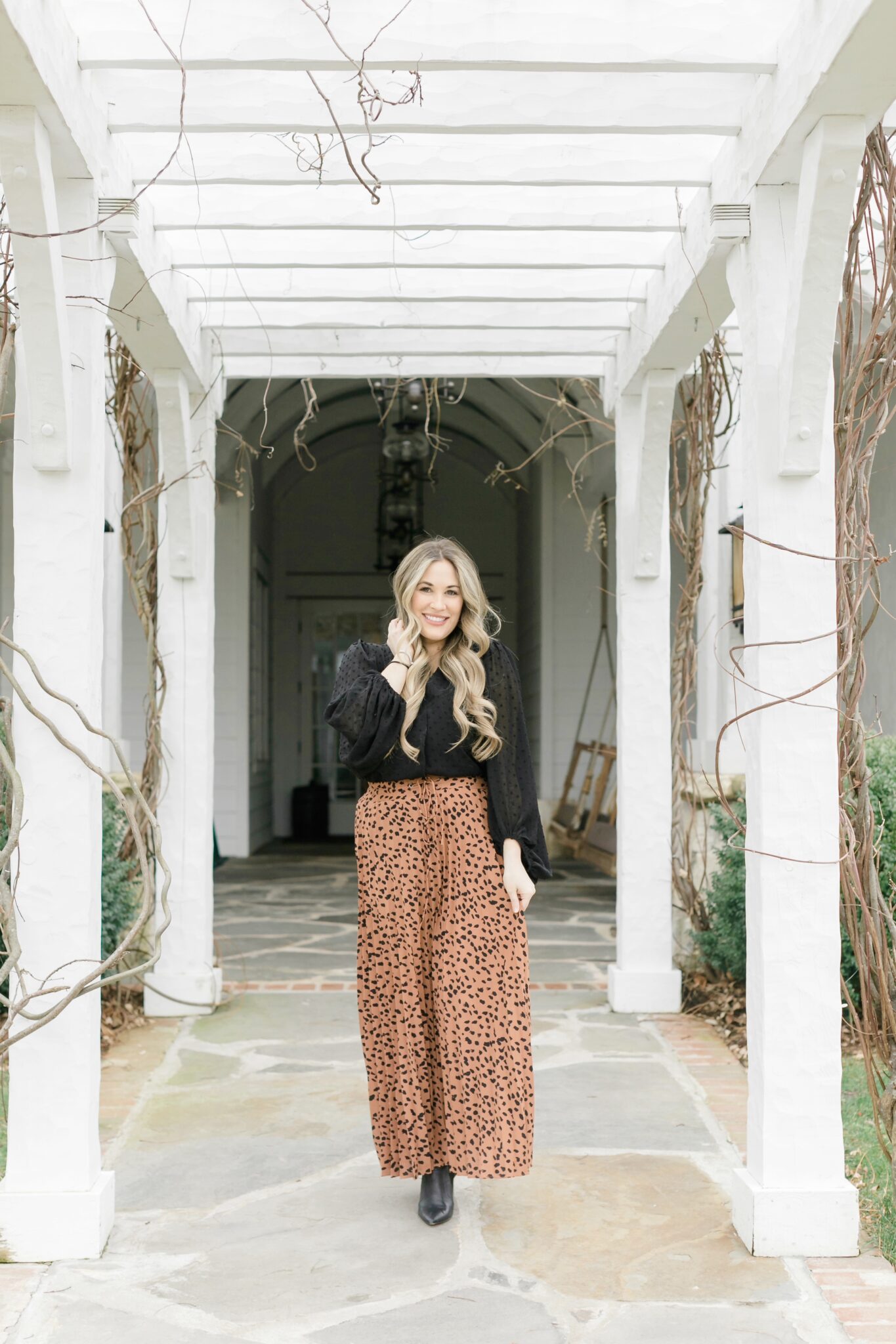 PinkBlush animal print maxi skirt styled by top Memphis fashion blogger, Walking in Memphis in High Heels.