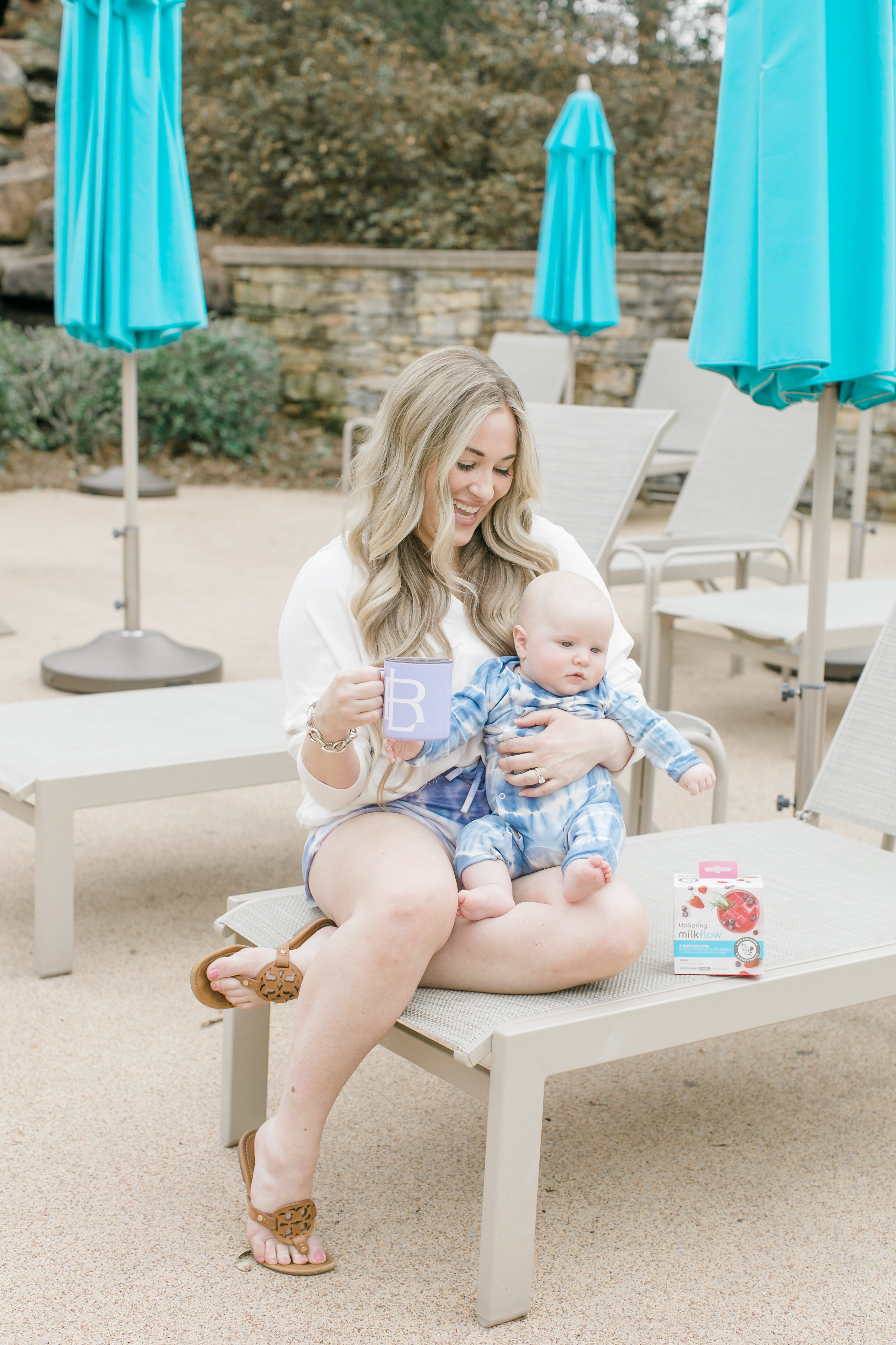 How to Stay Hydrated When Breastfeeding: UpSpring Milkflow + electrolytes review featured by top Memphis mommy blogger, Walking in Memphis in High Heels.