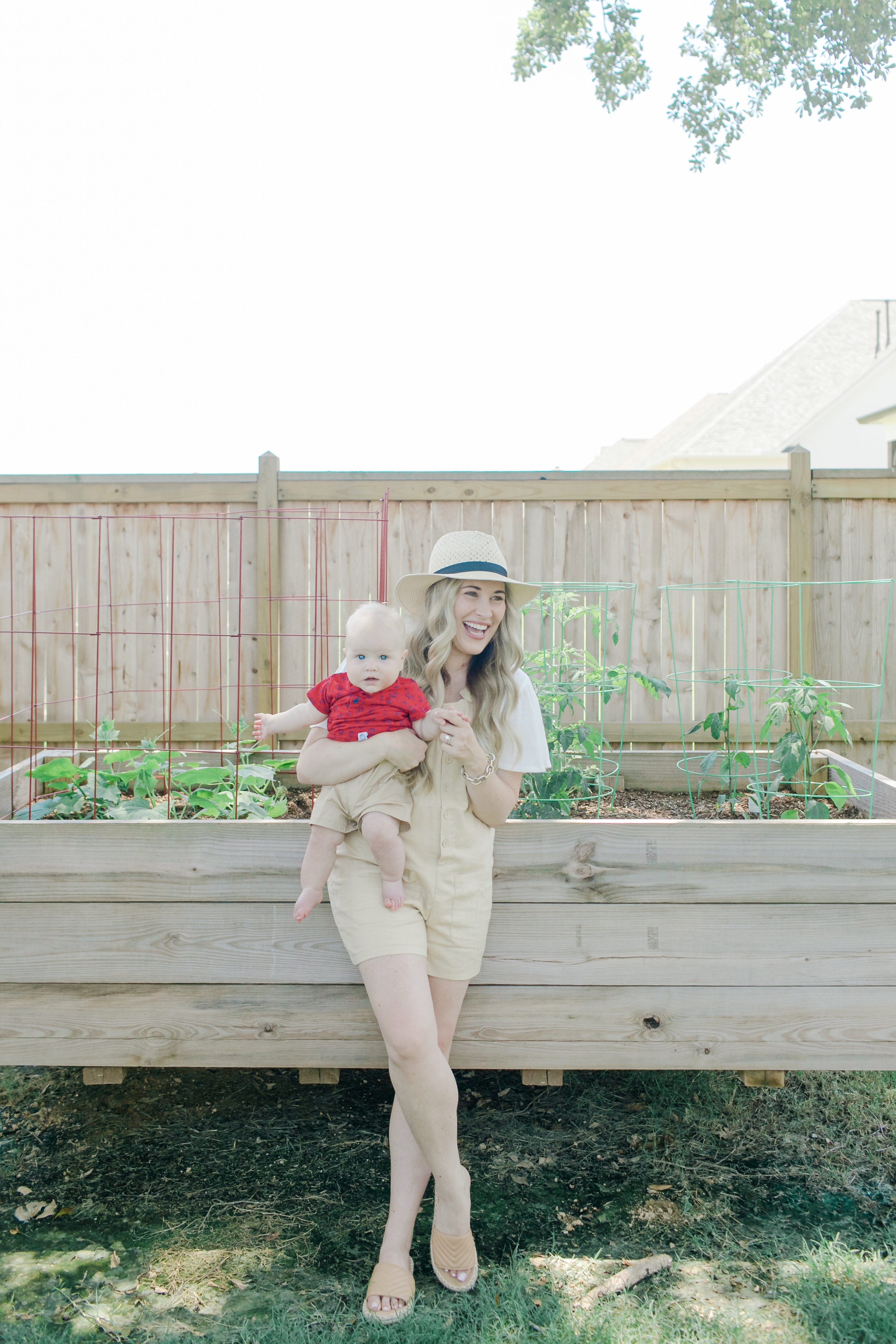 Red white and blue outfits featured by top Memphis fashion blogger, Walking in Memphis in High Heels.