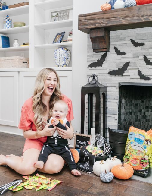 15 Modern Farmhouse Halloween Decorations featured by top US lifestyle blogger, Walking in Memphis in High Heels.