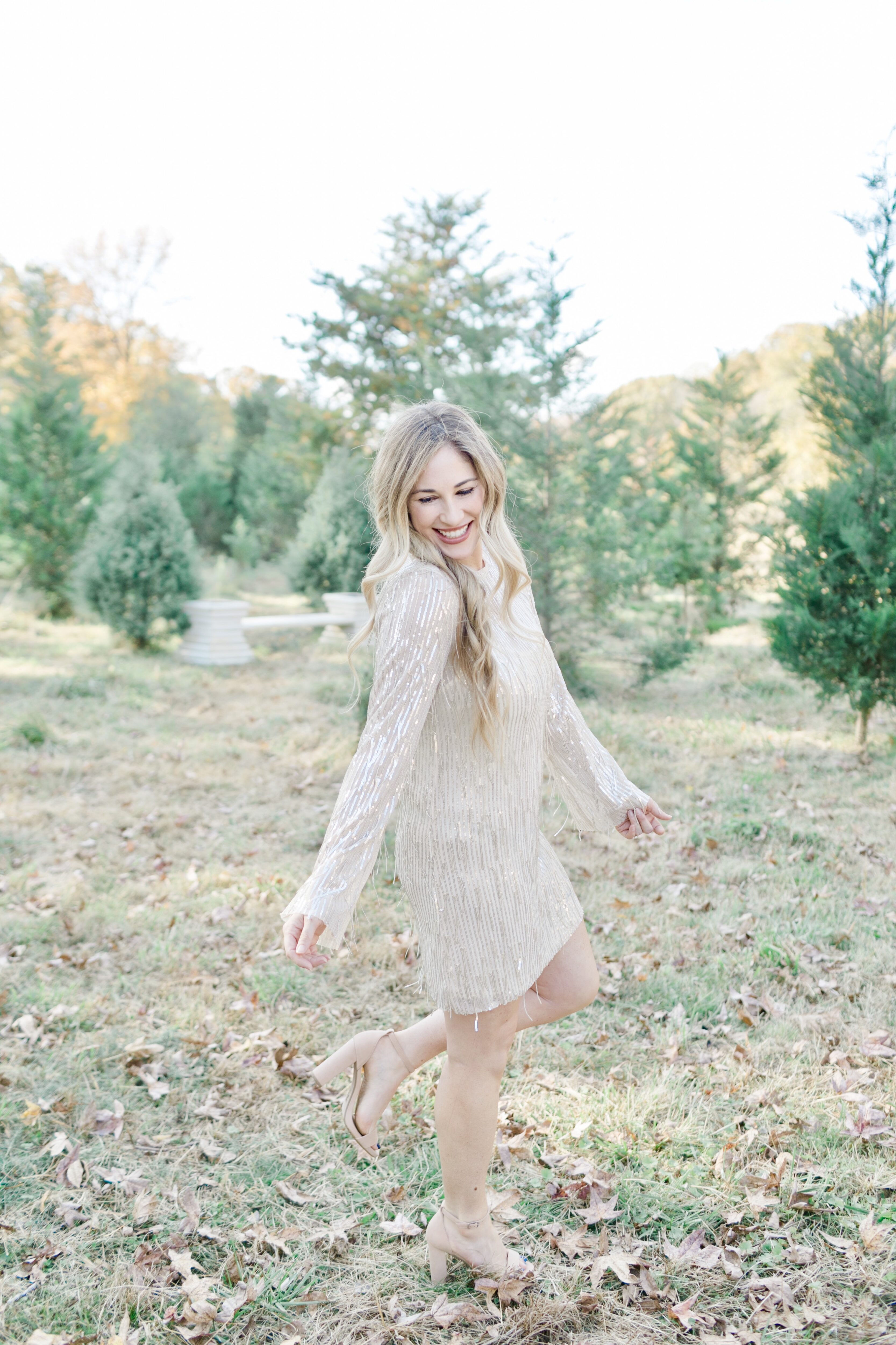 Holiday Inspired Looks for her featured by top US mom fashion blogger, Walking in Memphis in High Heels.