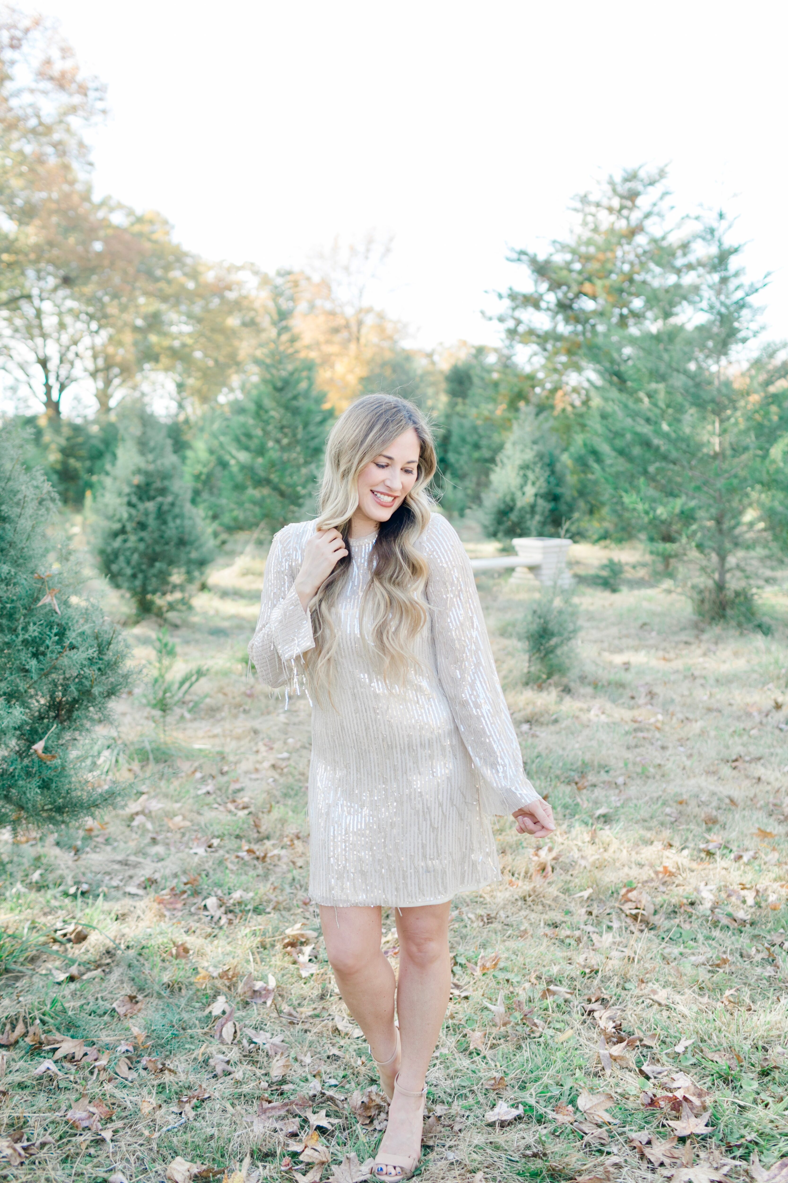 Holiday Inspired Looks for her featured by top US mom fashion blogger, Walking in Memphis in High Heels.