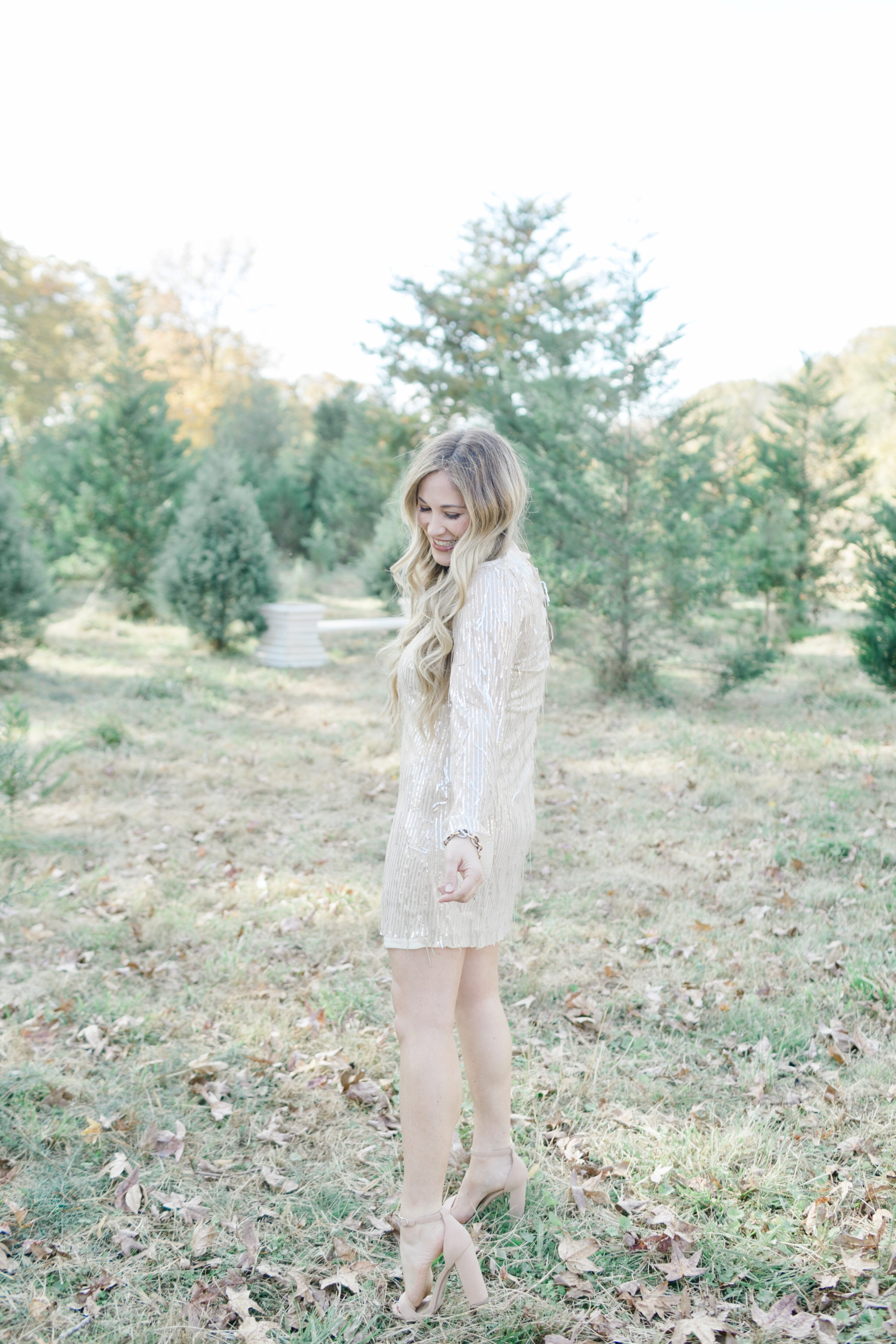 Holiday Inspired Looks for her featured by top US mom fashion blogger, Walking in Memphis in High Heels.