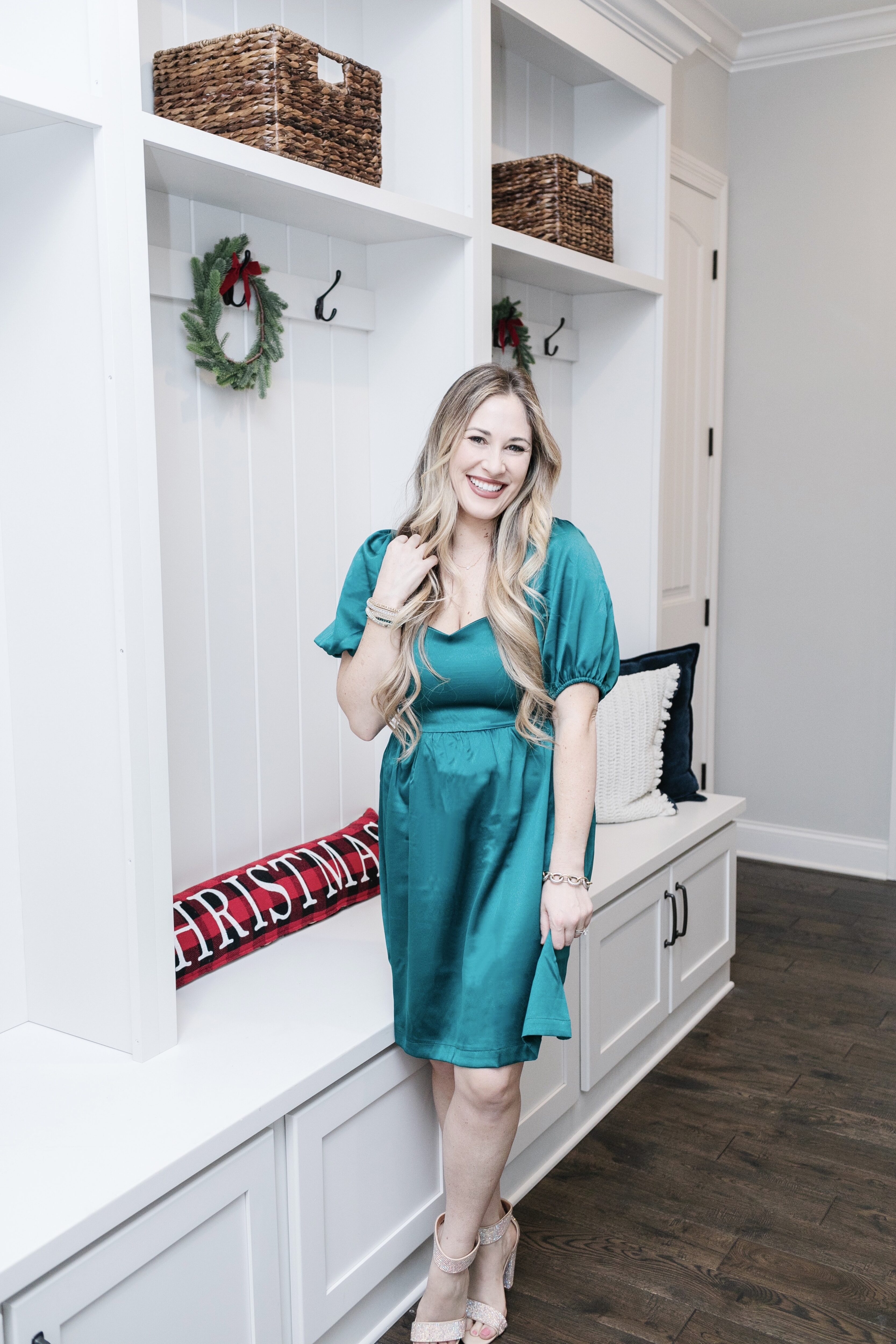 Gibsonlook Outfits for Women perfect for the Holidays featured by top US mom fashion blogger, Walking in Memphis in High Heels.