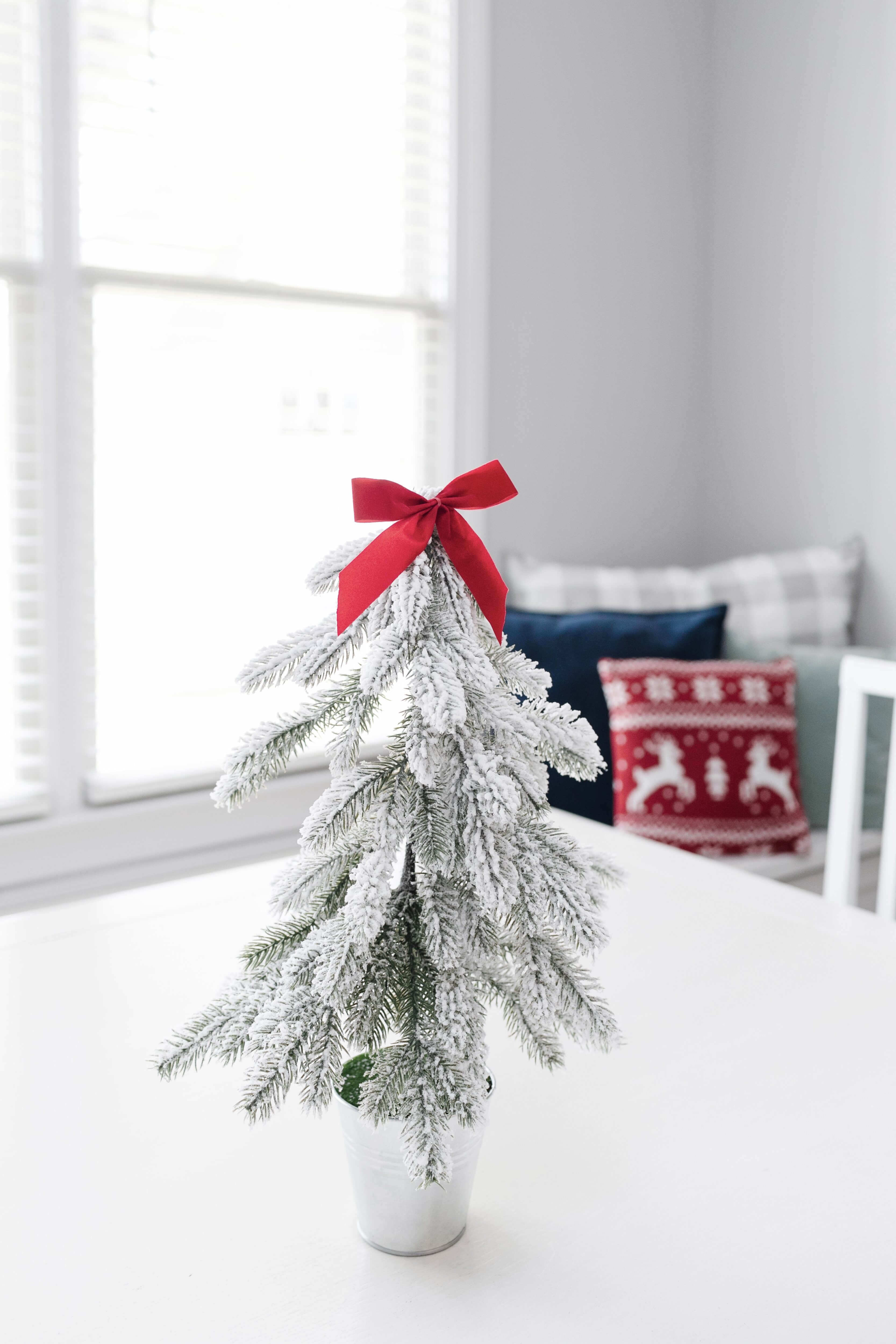 How to Decorate for Christmas on a Budget, tips featured by top US lifestyle blogger, Walking in Memphis in High Heels.