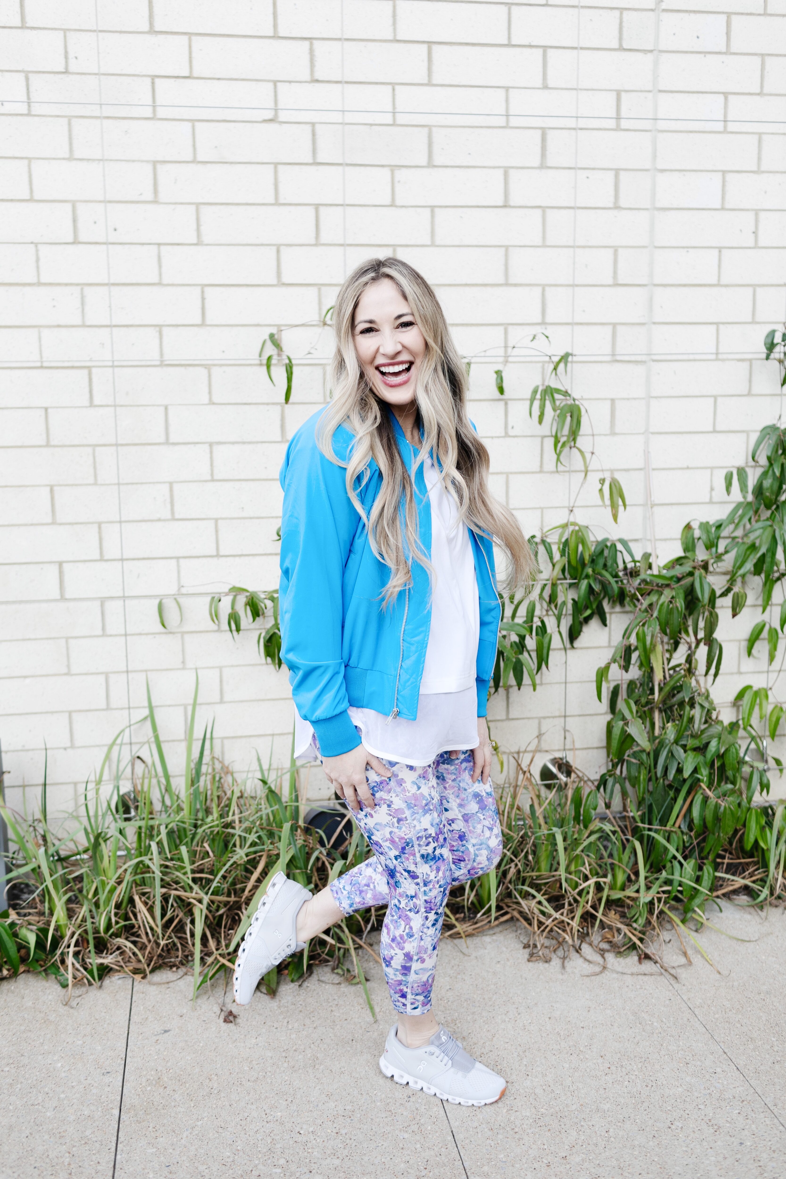 Spring athleisure for women featured by top US mom fashion blogger, Walking in Memphis in High Heels.