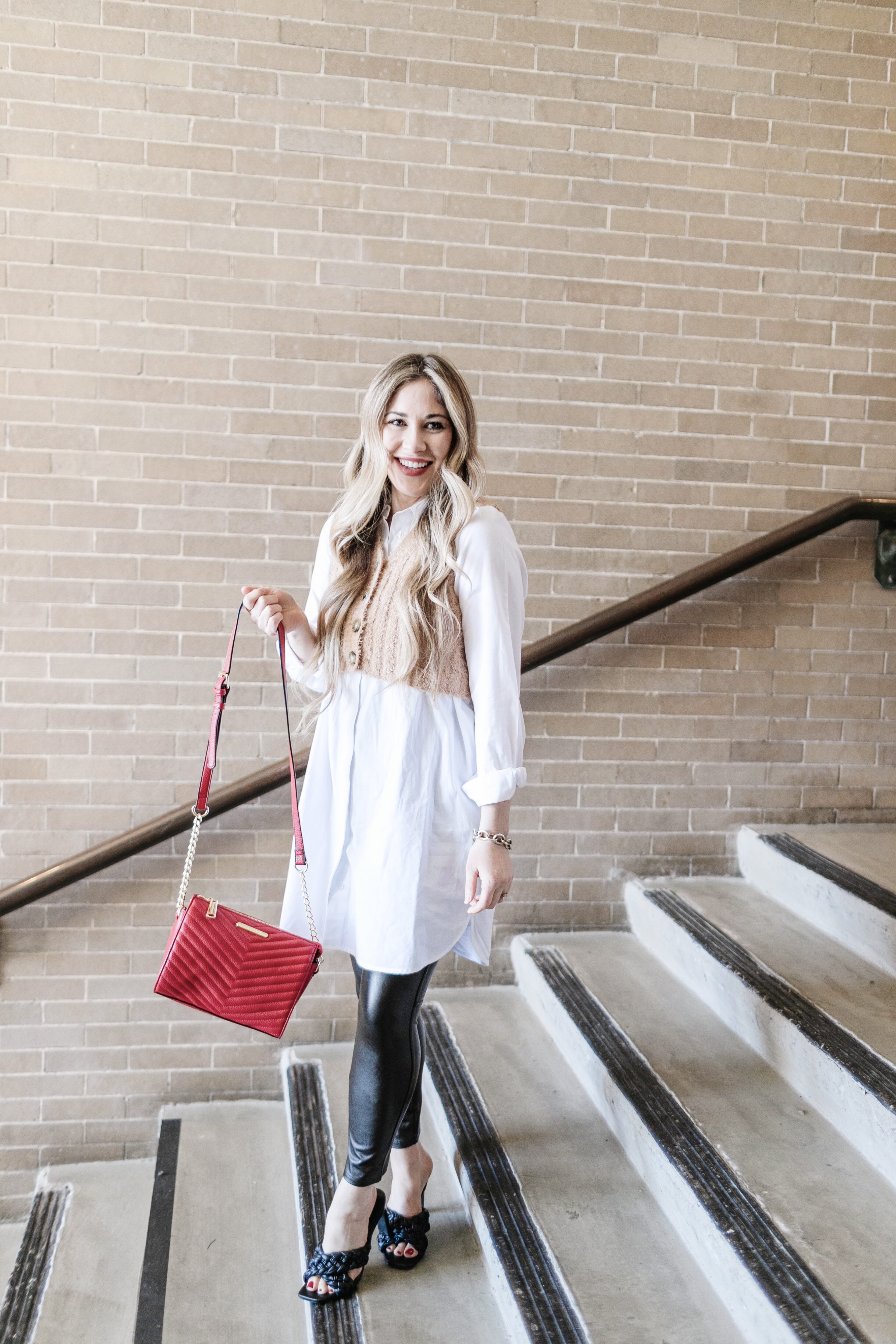 How to Wear Winter White Jeans - Walking in Memphis in High Heels