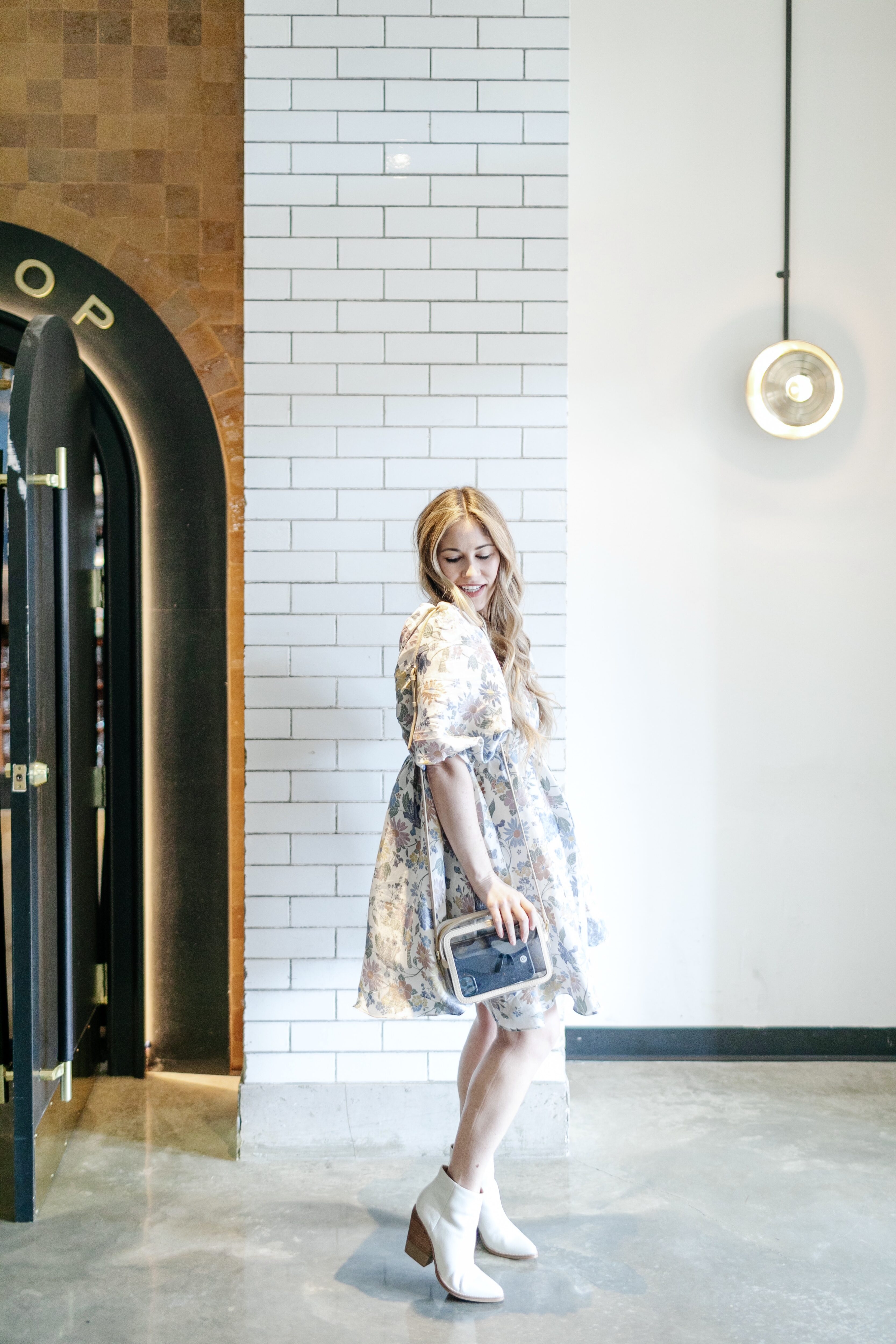 Cute spring dresses featured by top US mom fashion blogger, Walking in Memphis in High Heels.