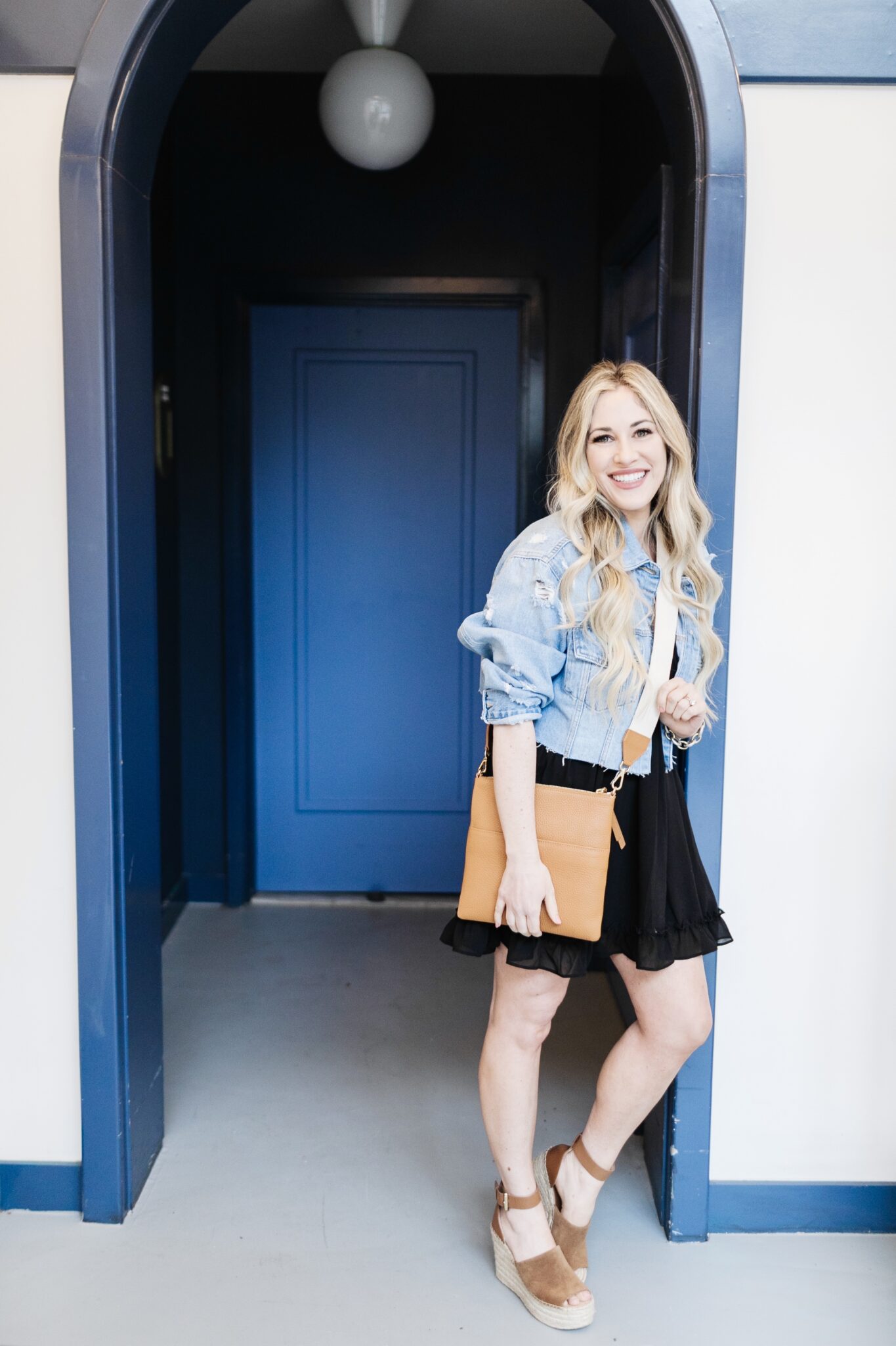 How to Wear Winter White Jeans - Walking in Memphis in High Heels