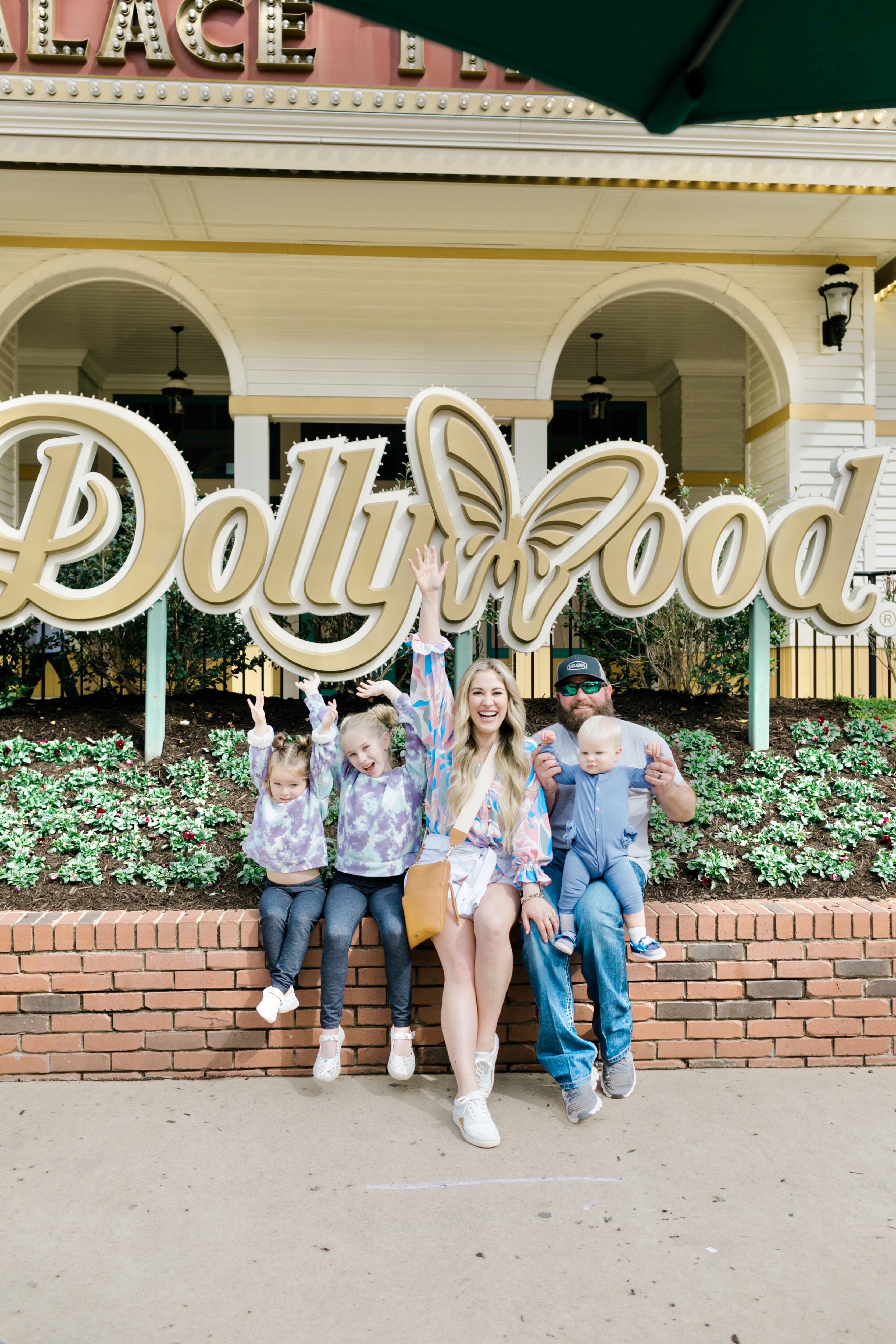 dollywood for families