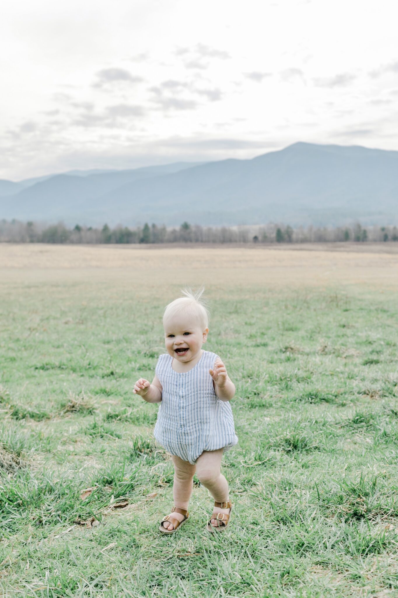 Cute Family Easter Outfits - Walking in Memphis in High Heels